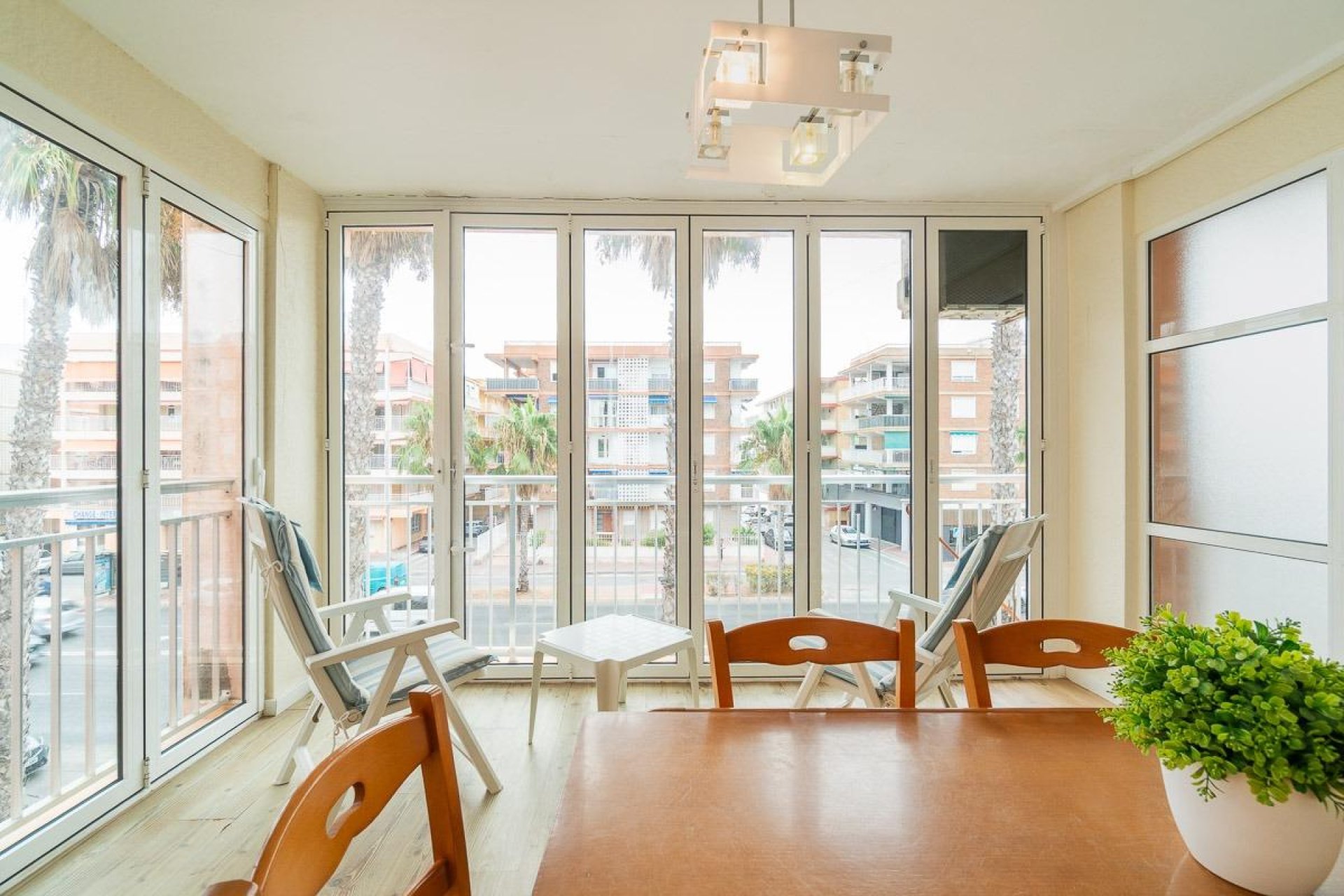 Resale - Apartment -
Torrevieja - Playa de los Naufragos