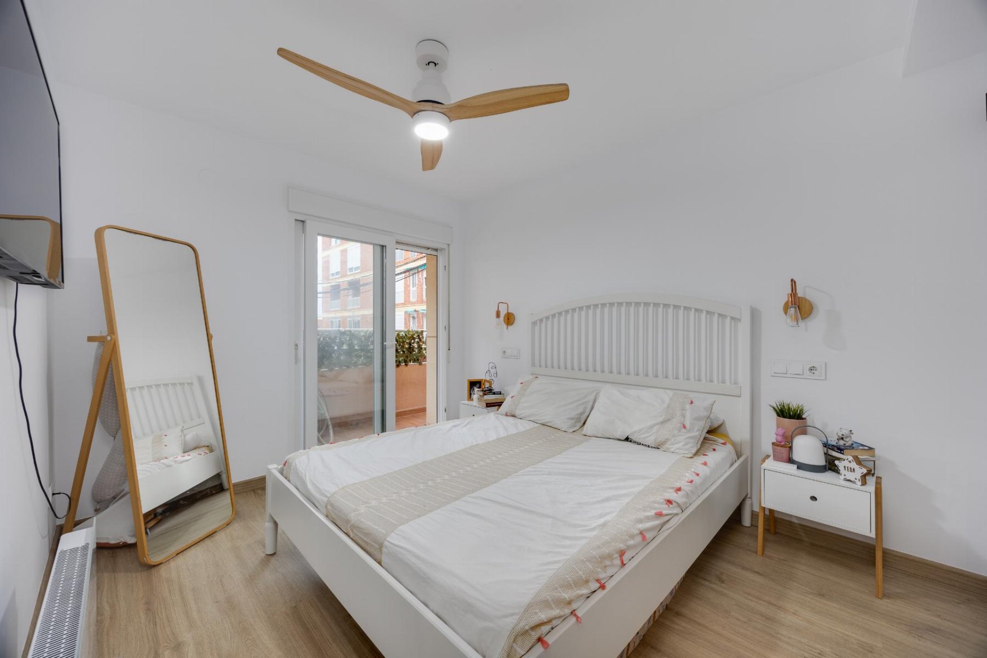 Resale - Apartment -
Torrevieja - Playa de los Naufragos