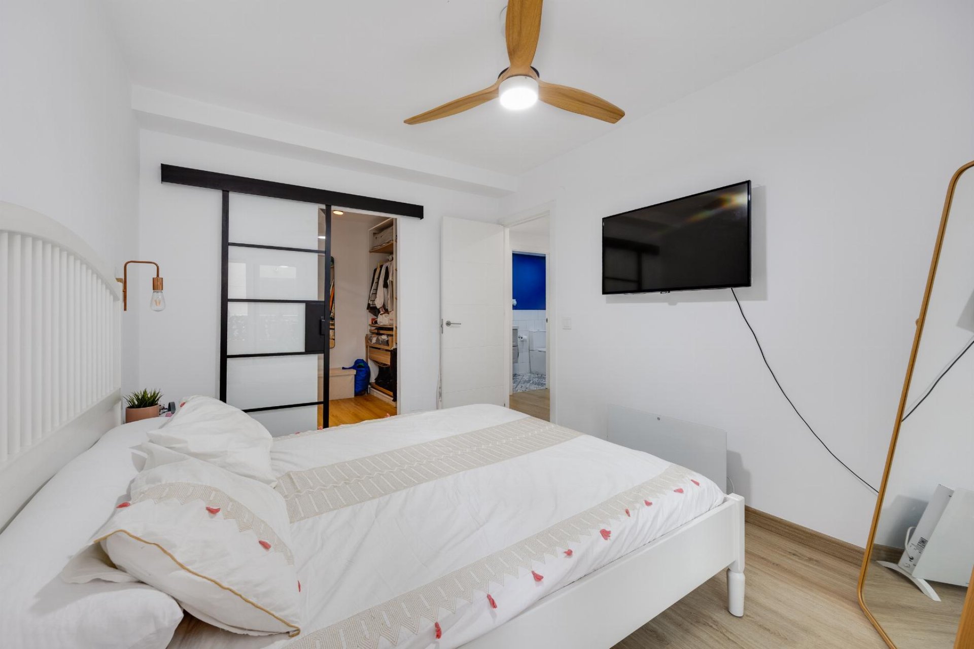 Resale - Apartment -
Torrevieja - Playa de los Naufragos