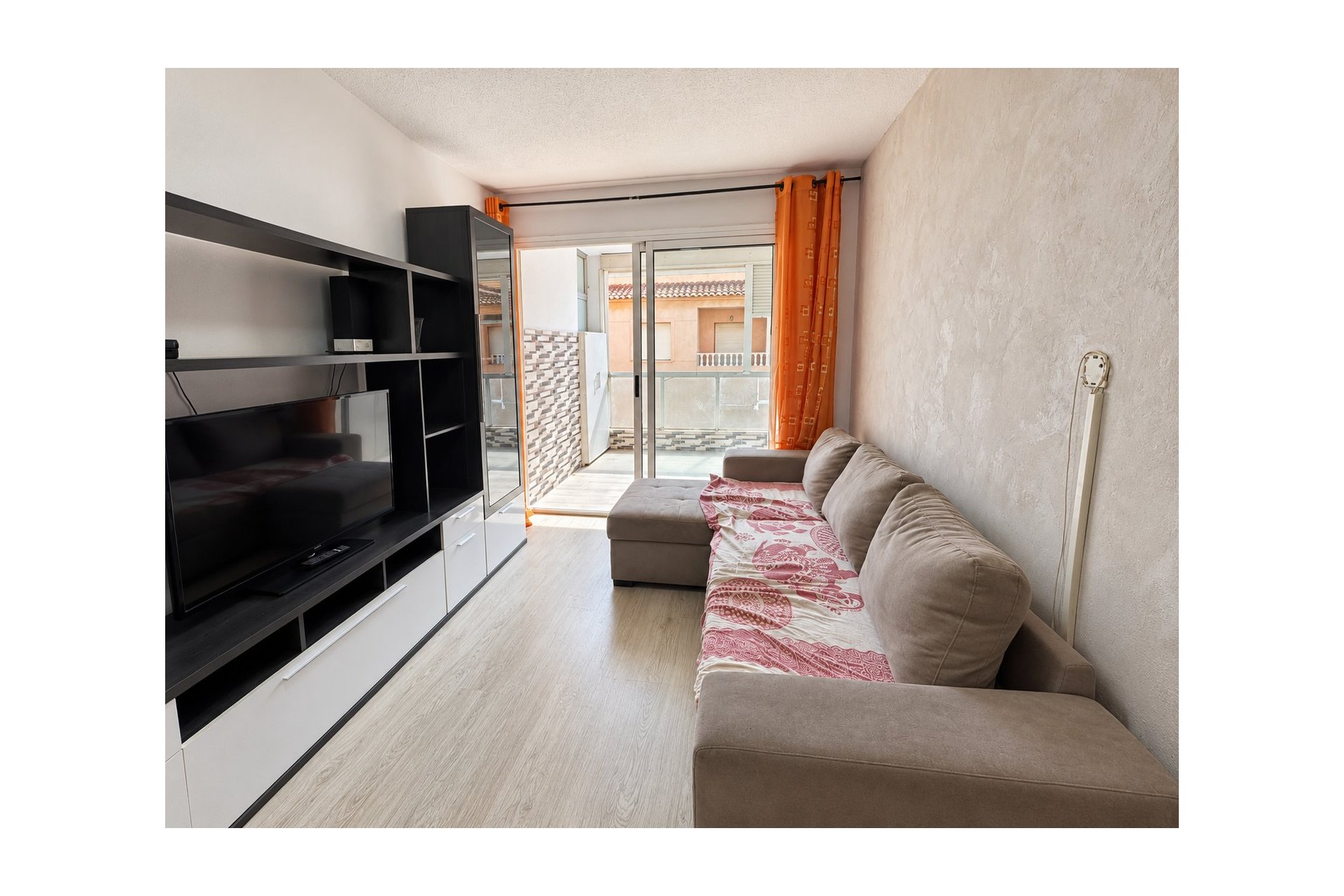 Resale - Apartment -
Torrevieja - Playa de los Naufragos