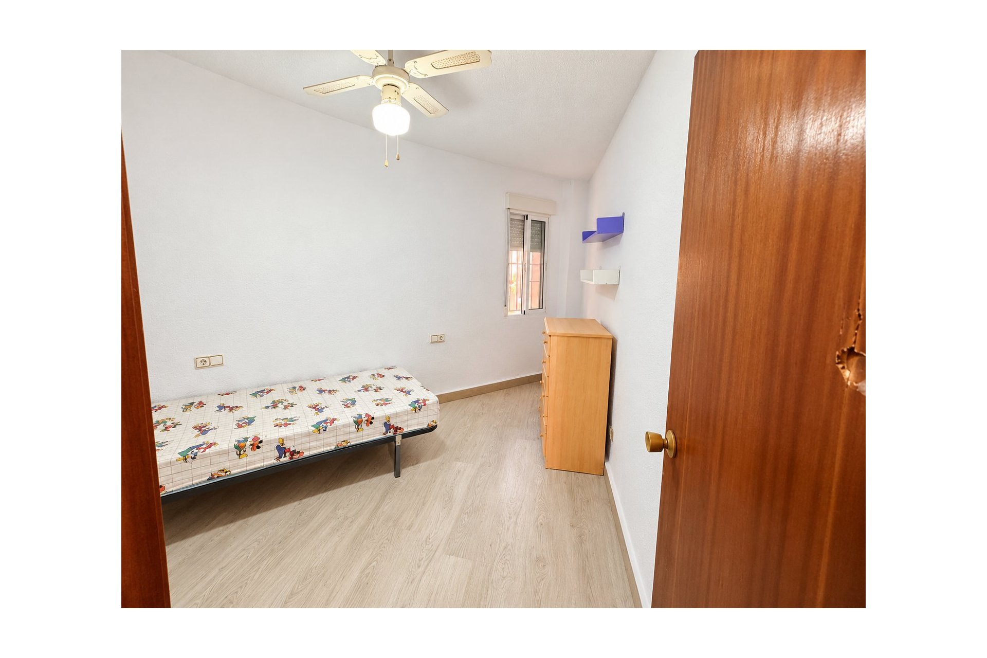 Resale - Apartment -
Torrevieja - Playa de los Naufragos