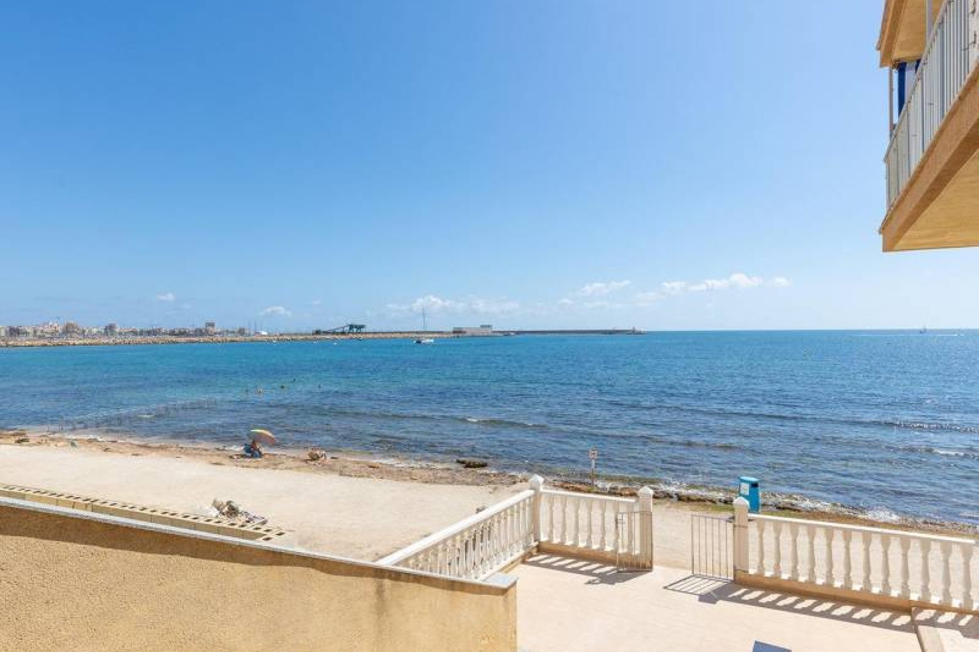 Resale - Apartment -
Torrevieja - Playa de los Naufragos