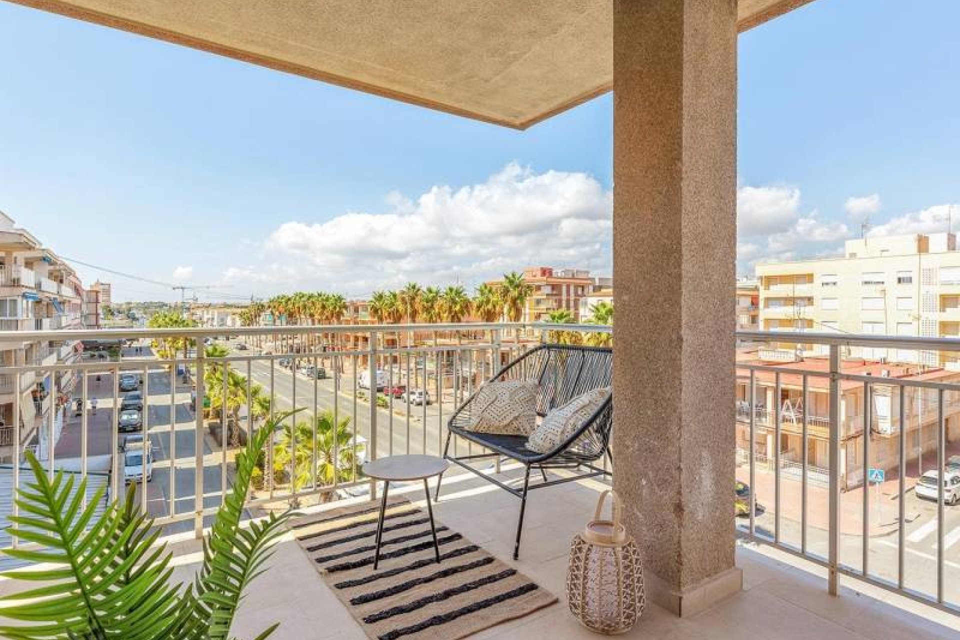 Resale - Apartment -
Torrevieja - Playa de los Naufragos