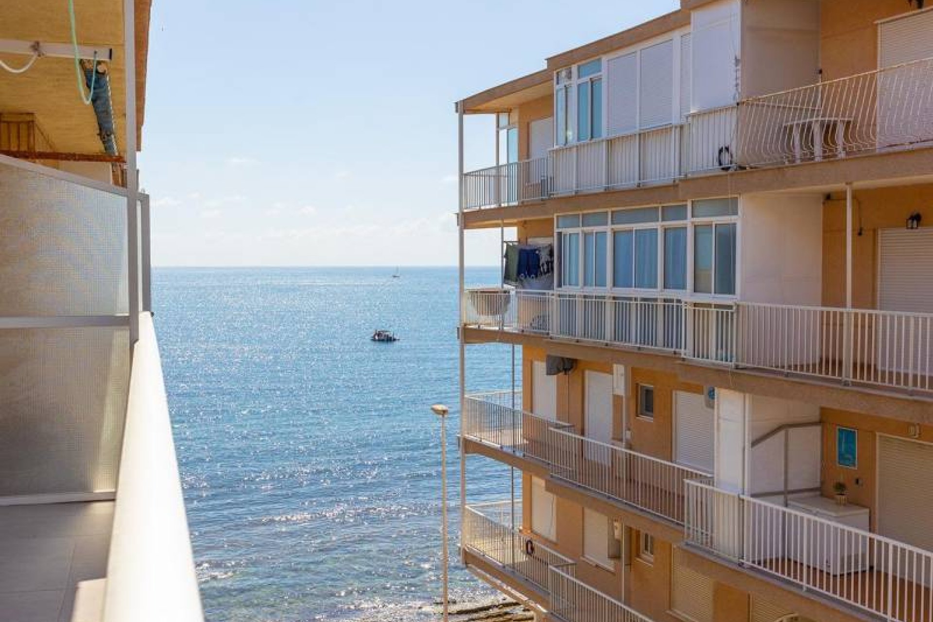 Resale - Apartment -
Torrevieja - Playa de los Naufragos