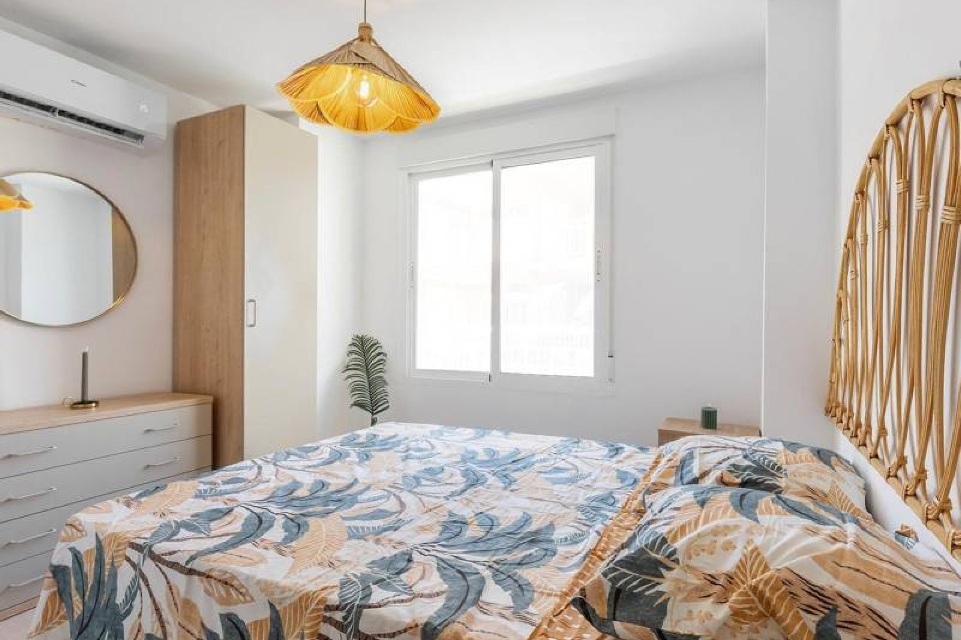 Resale - Apartment -
Torrevieja - Playa de los Naufragos