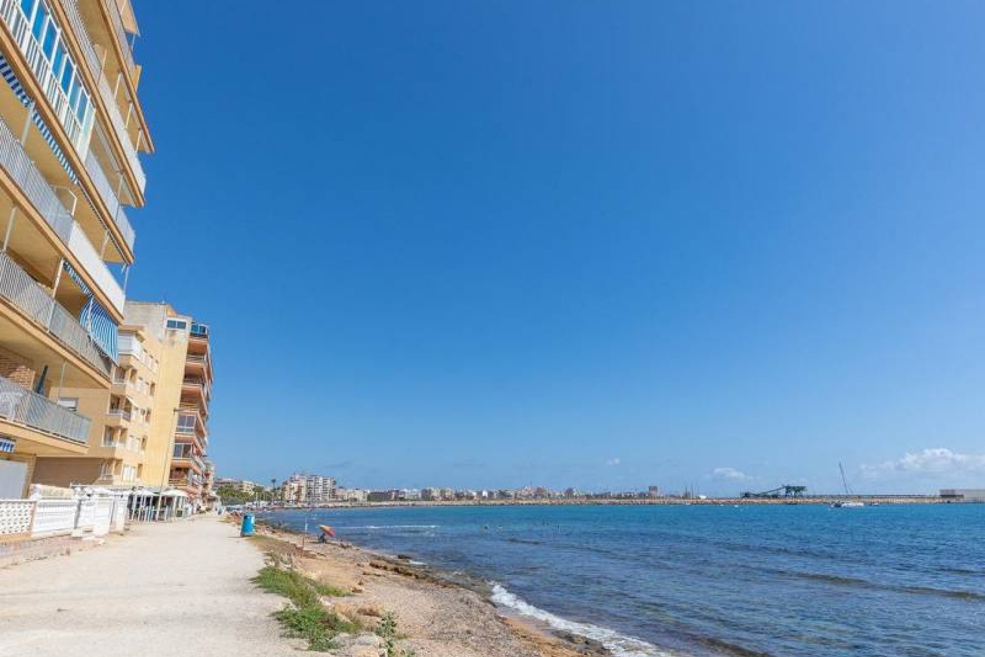 Resale - Apartment -
Torrevieja - Playa de los Naufragos