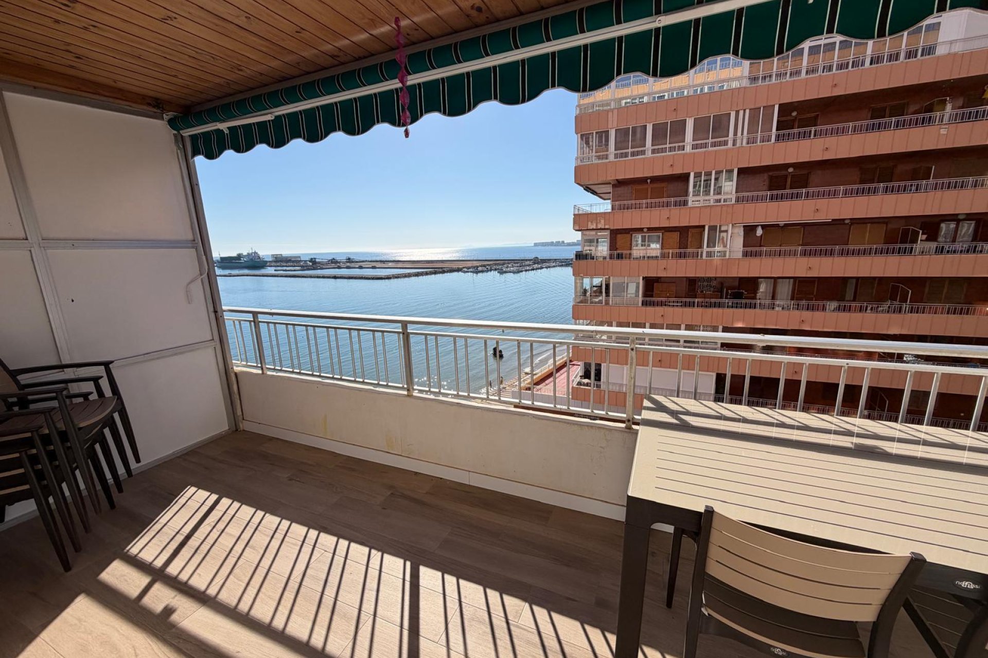 Resale - Apartment -
Torrevieja - Playa del Acequión