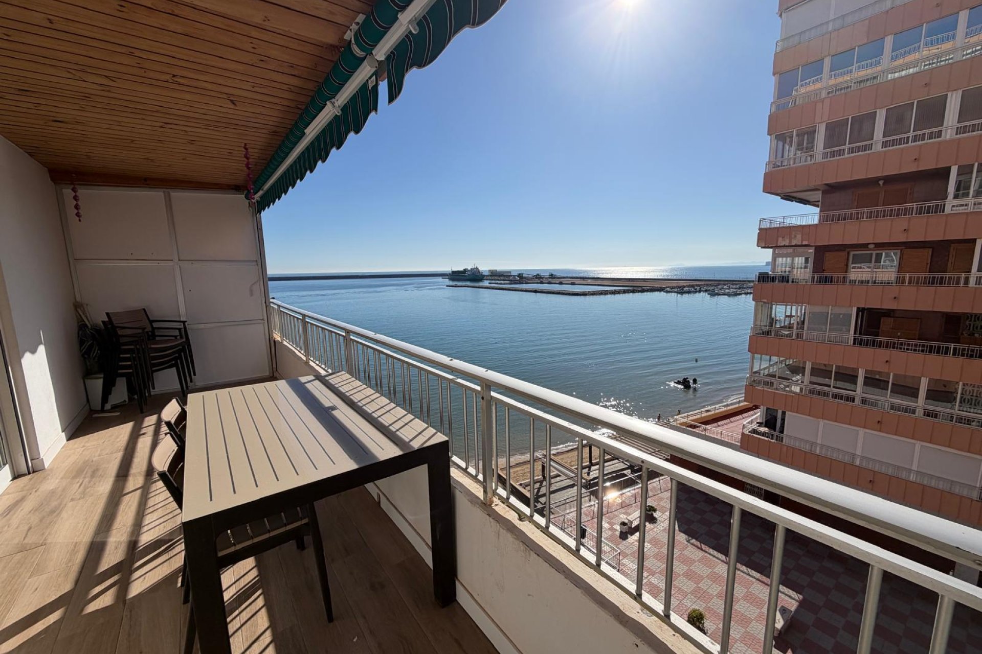 Resale - Apartment -
Torrevieja - Playa del Acequión