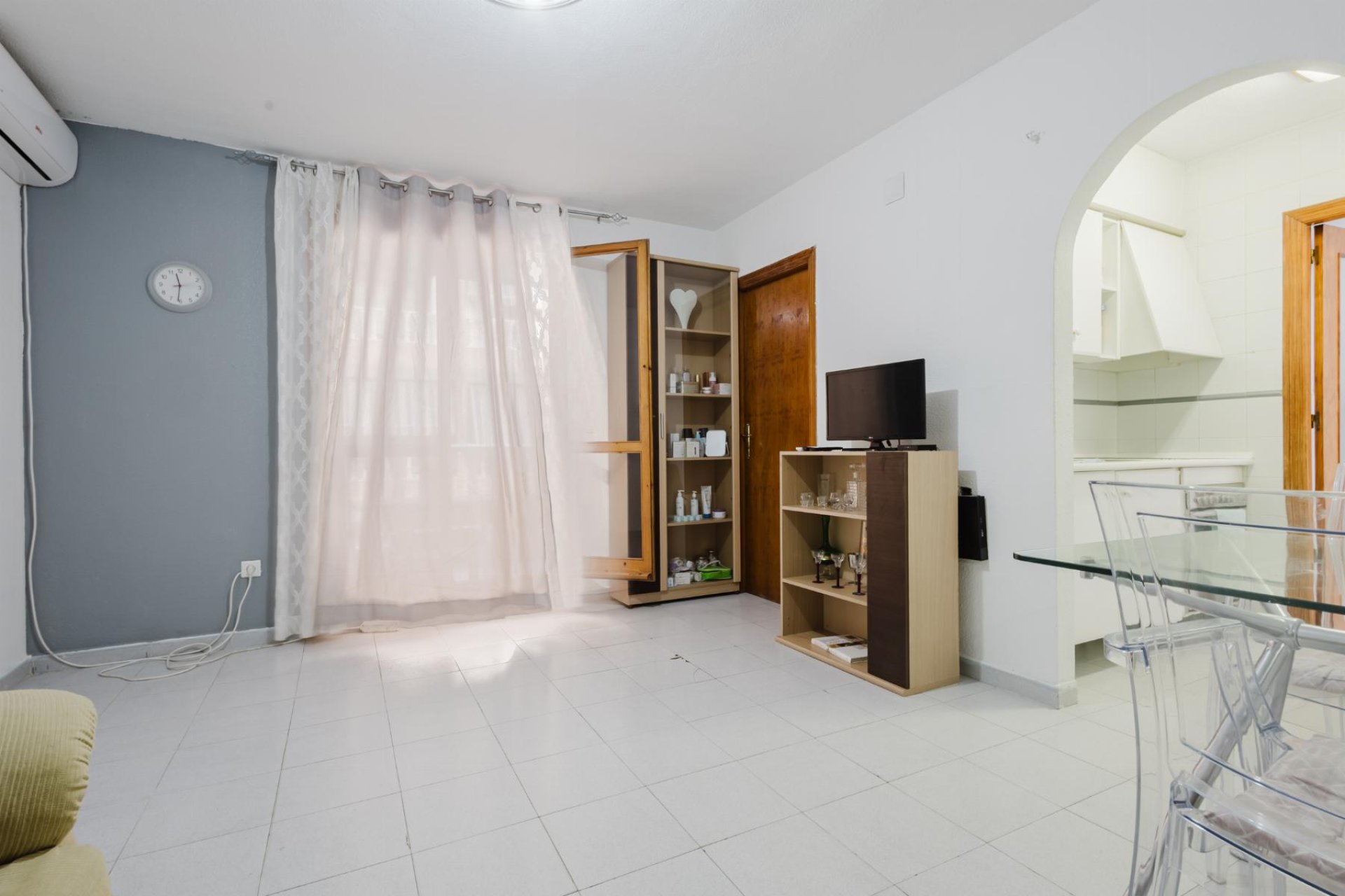 Resale - Apartment -
Torrevieja - Playa del Acequión