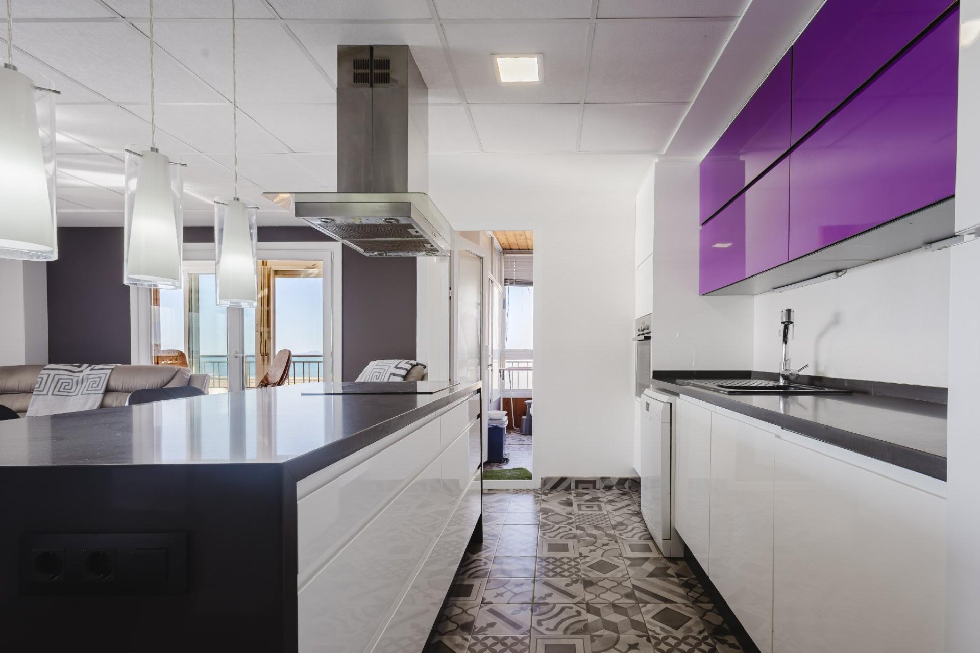 Resale - Apartment -
Torrevieja - Playa del Acequión