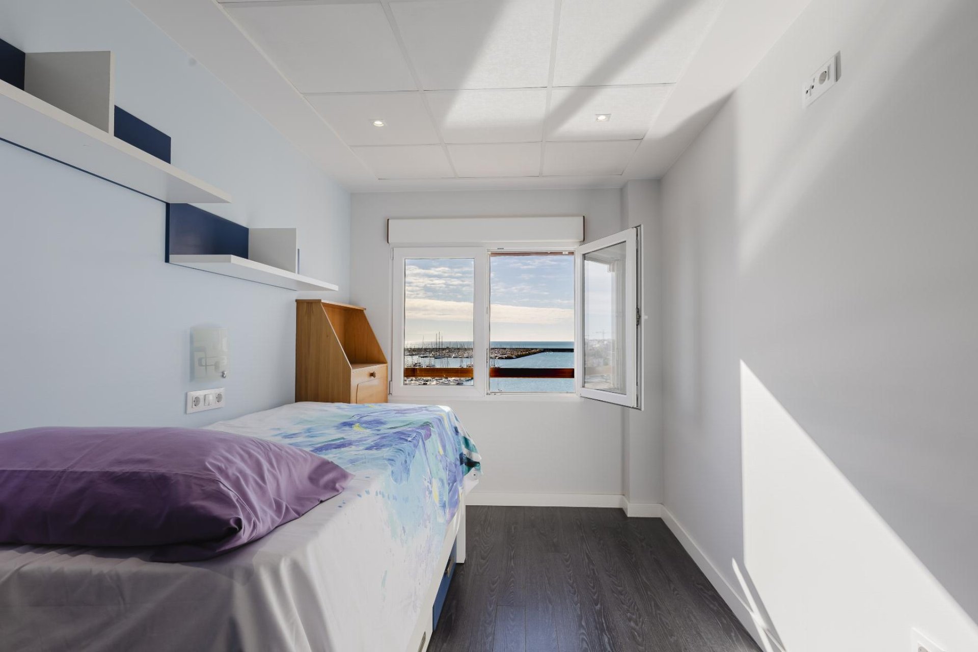 Resale - Apartment -
Torrevieja - Playa del Acequión