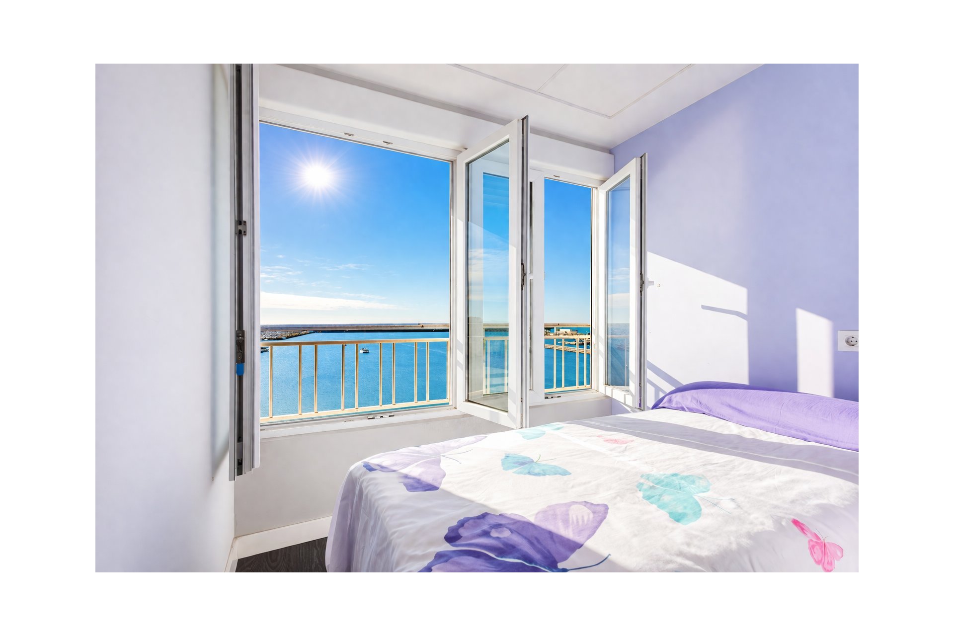 Resale - Apartment -
Torrevieja - Playa del Acequión