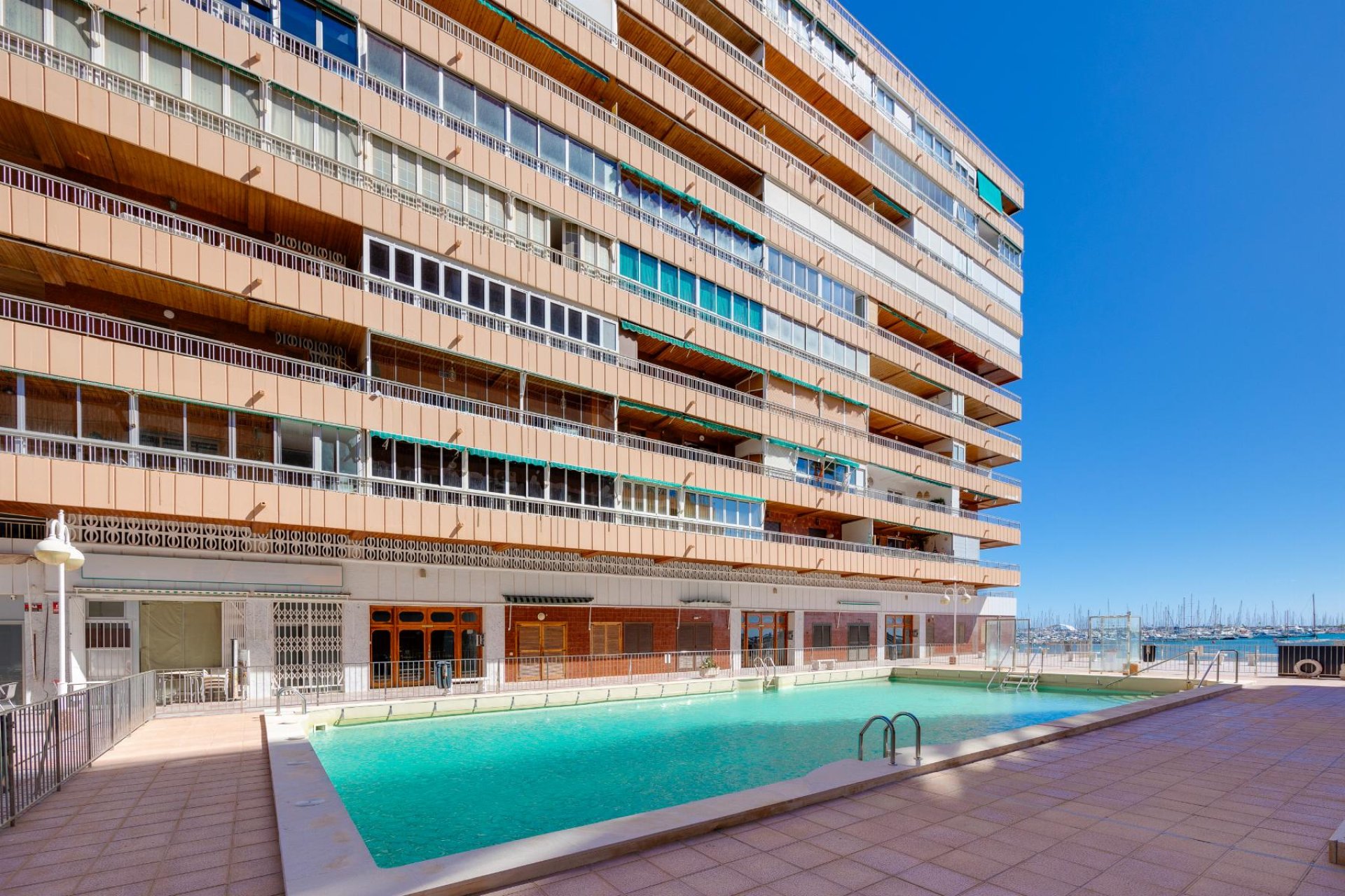 Resale - Apartment -
Torrevieja - Playa del Acequión