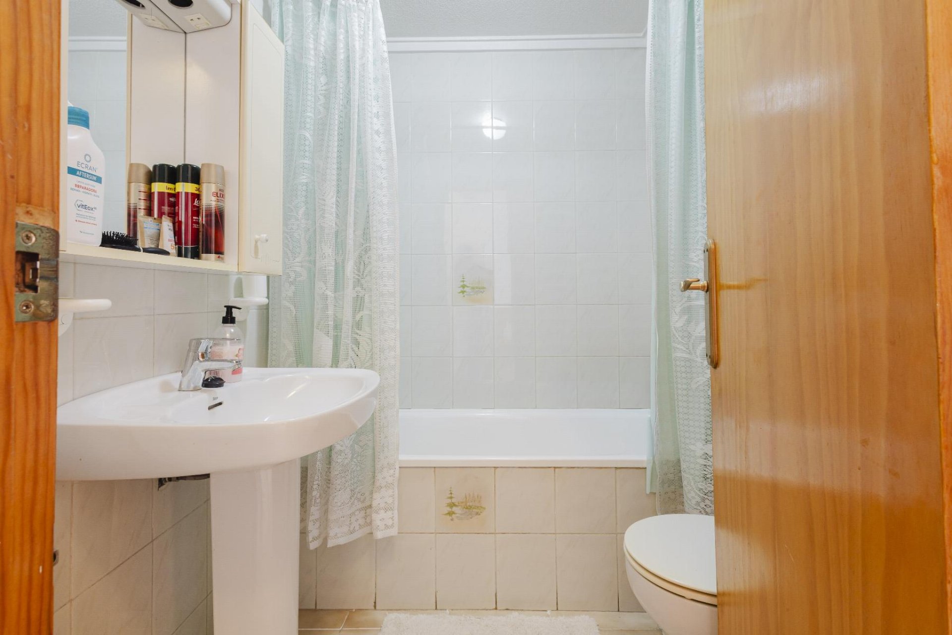 Resale - Apartment -
Torrevieja - Playa del Acequión