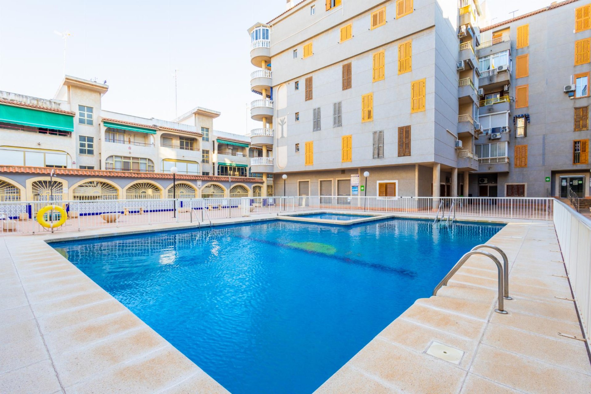 Resale - Apartment -
Torrevieja - Playa del Acequión