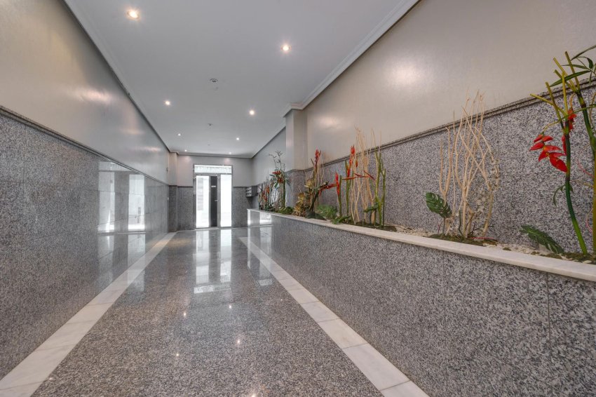 Resale - Apartment -
Torrevieja - Playa del Acequión