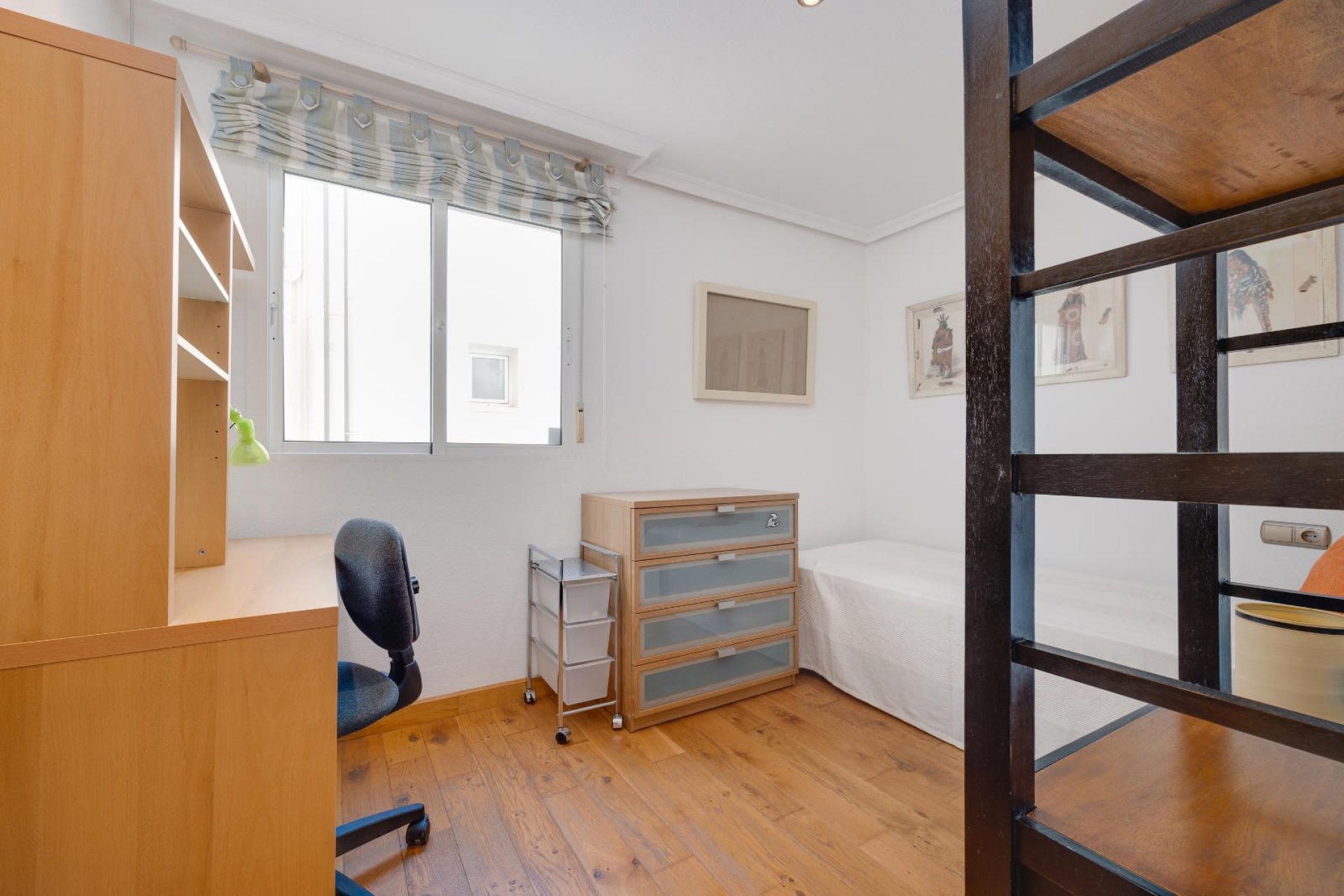 Resale - Apartment -
Torrevieja - Playa del Acequión