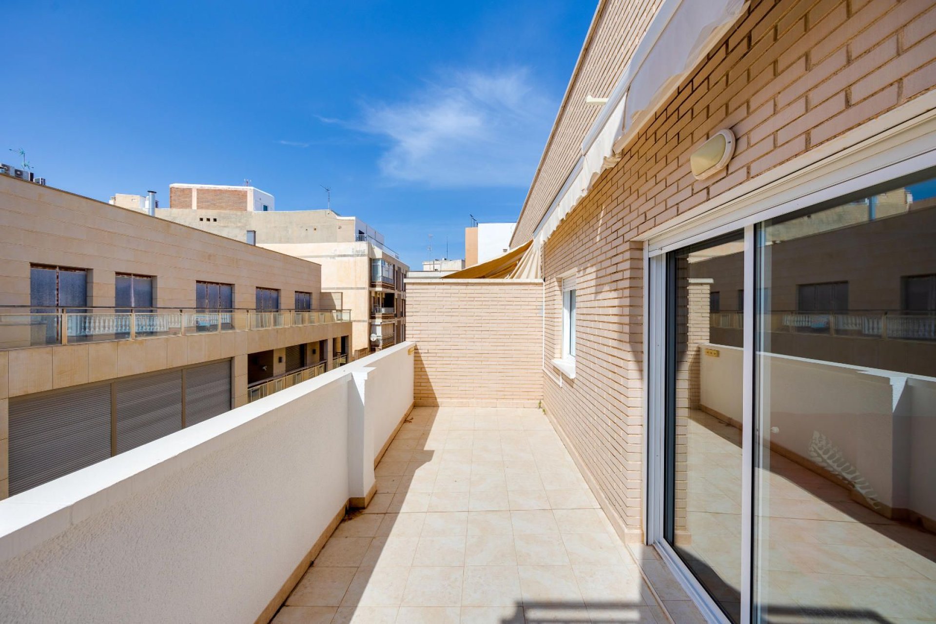 Resale - Apartment -
Torrevieja - Playa del Acequión