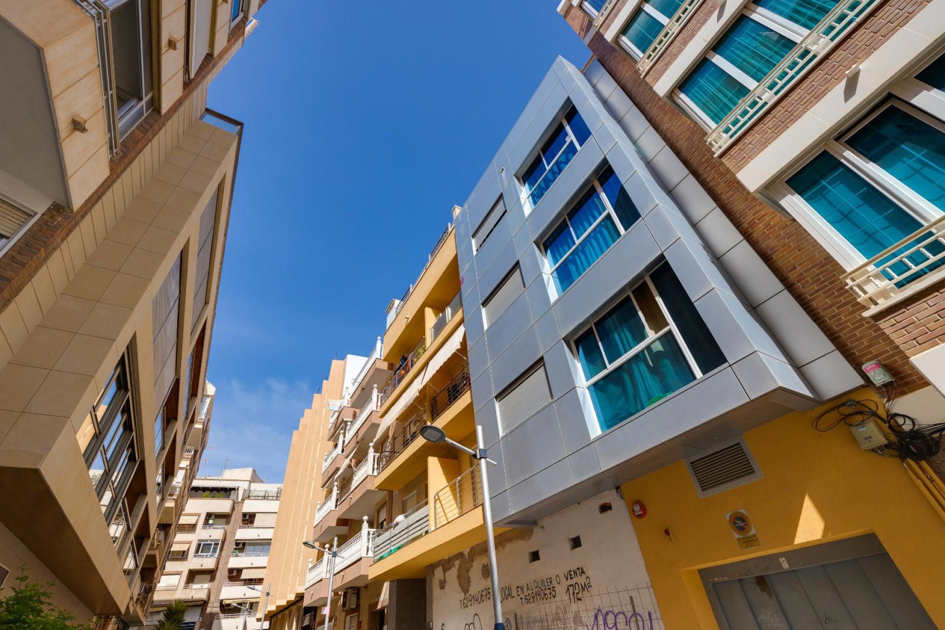 Resale - Apartment -
Torrevieja - Playa del Acequión