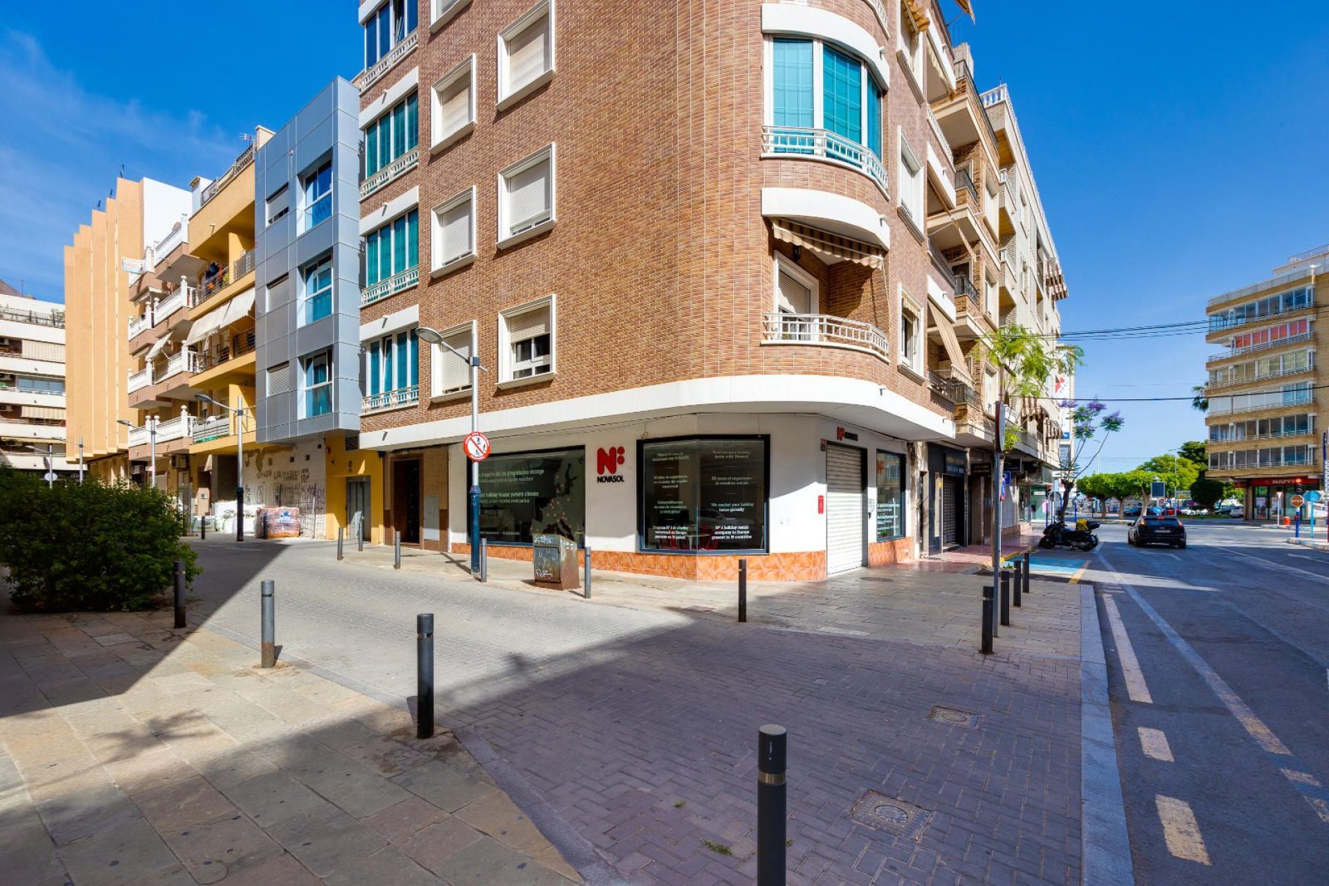 Resale - Apartment -
Torrevieja - Playa del Acequión