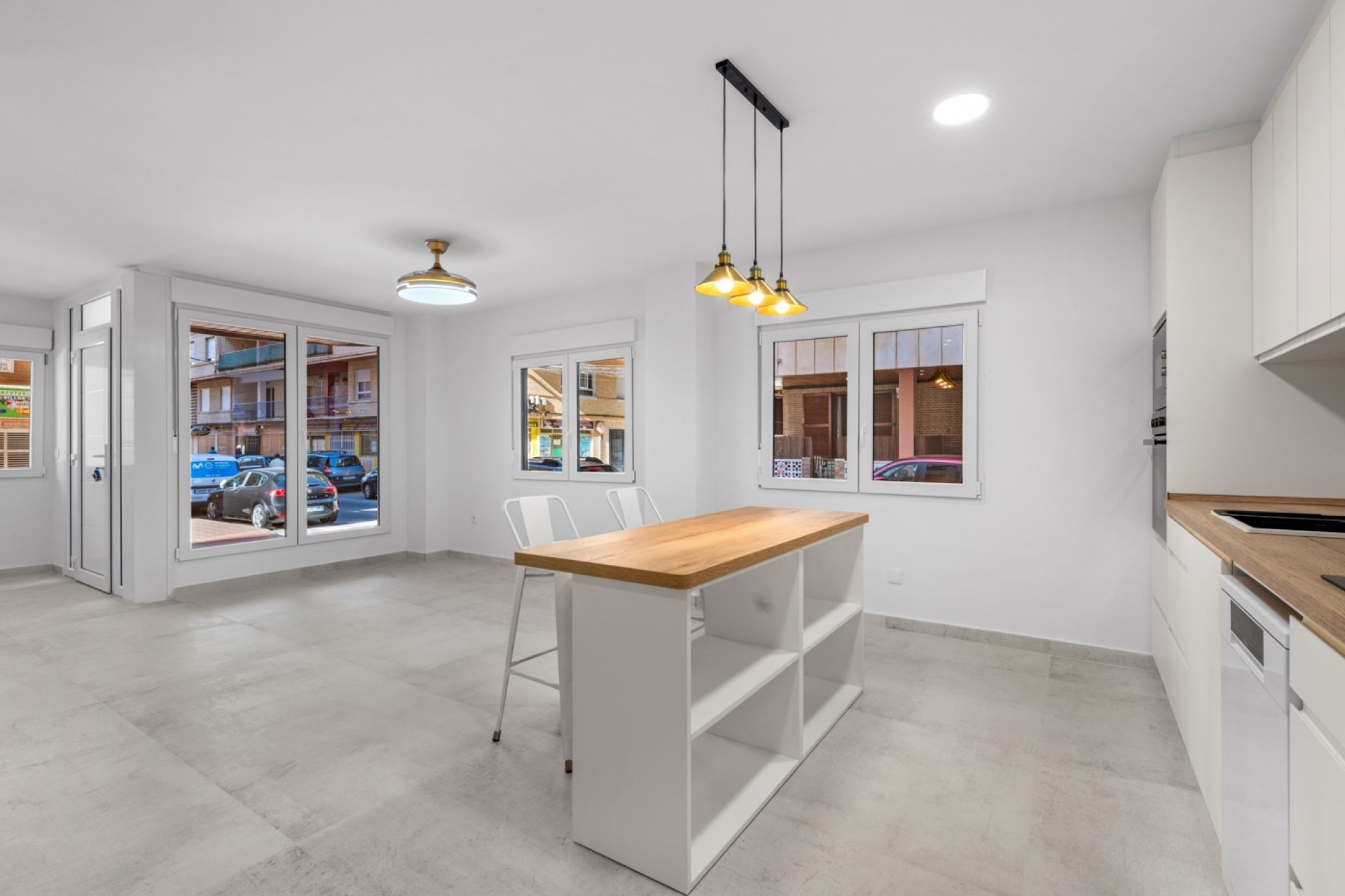 Resale - Apartment -
Torrevieja - Playa del Acequión