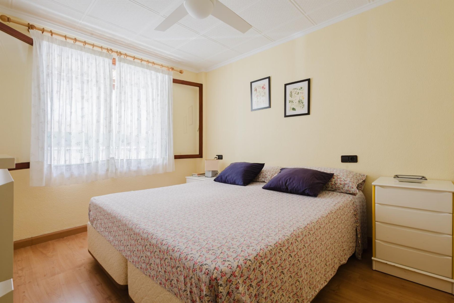 Resale - Apartment -
Torrevieja - Playa del Acequión