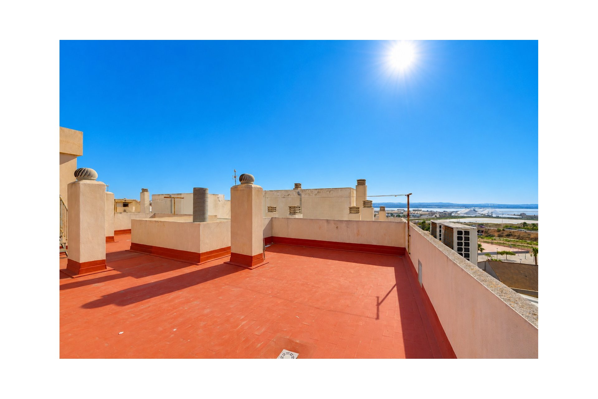 Resale - Apartment -
Torrevieja - Playa del Acequión
