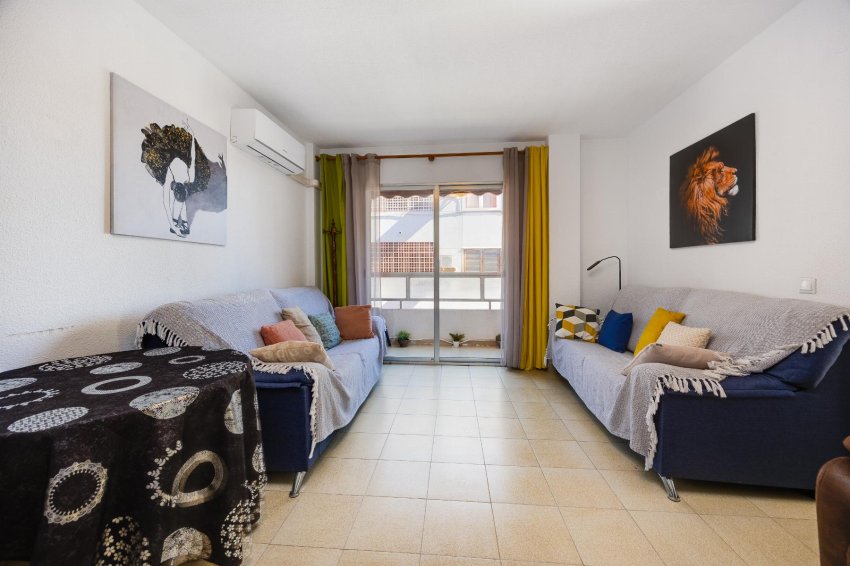 Resale - Apartment -
Torrevieja - Playa del Acequión