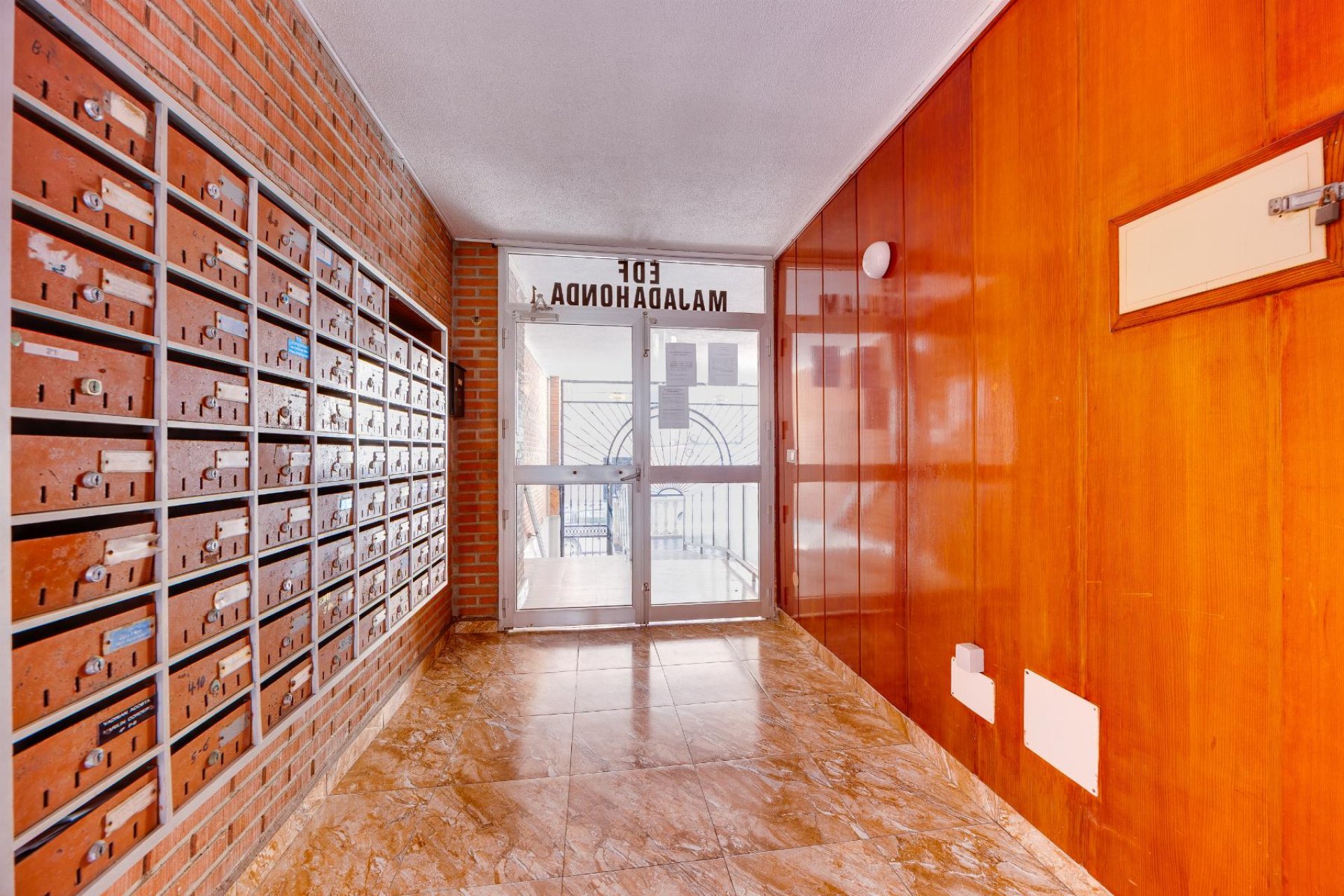 Resale - Apartment -
Torrevieja - Playa del Acequión