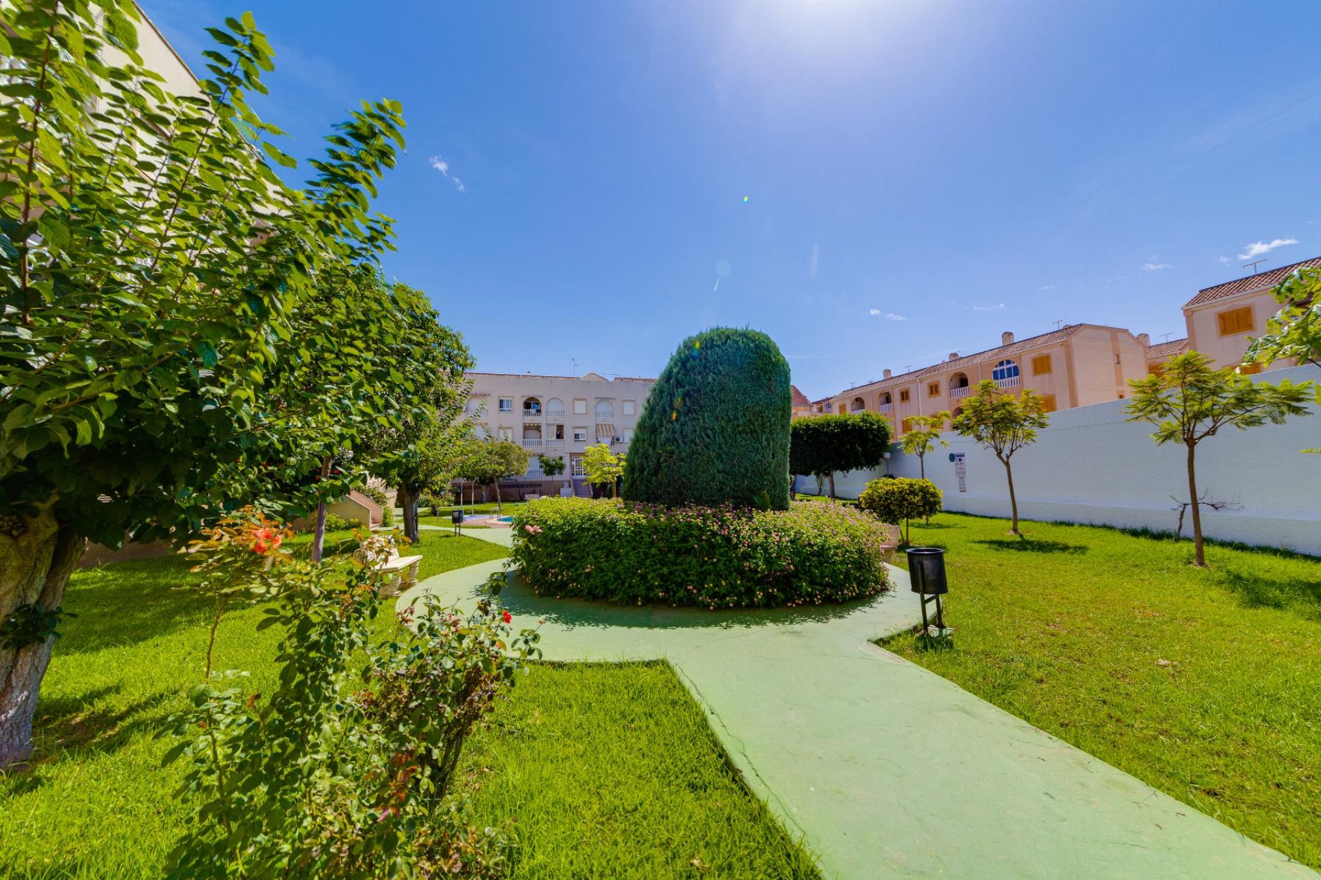 Resale - Apartment -
Torrevieja - Playa del Acequión