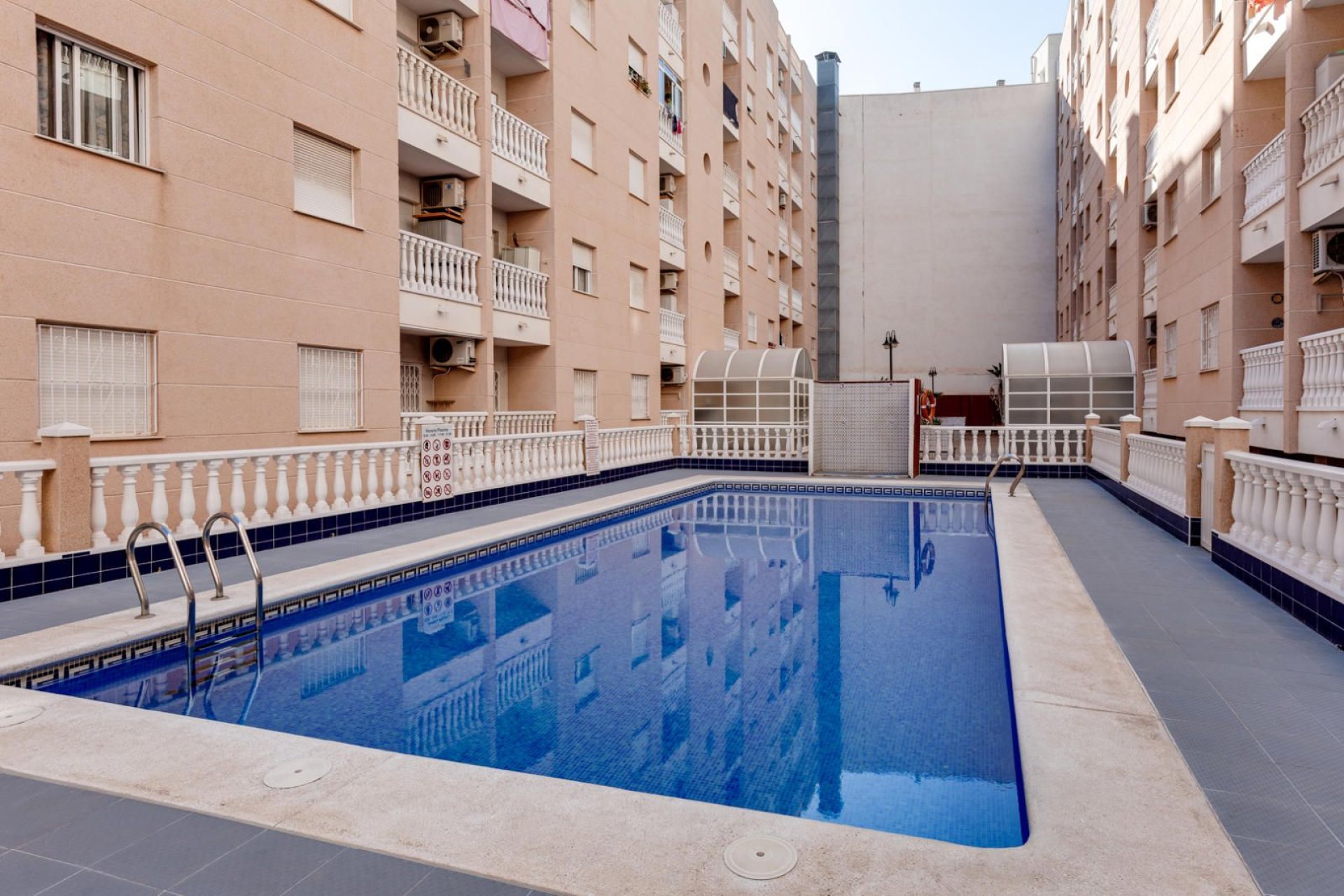 Resale - Apartment -
Torrevieja - Playa del Cura