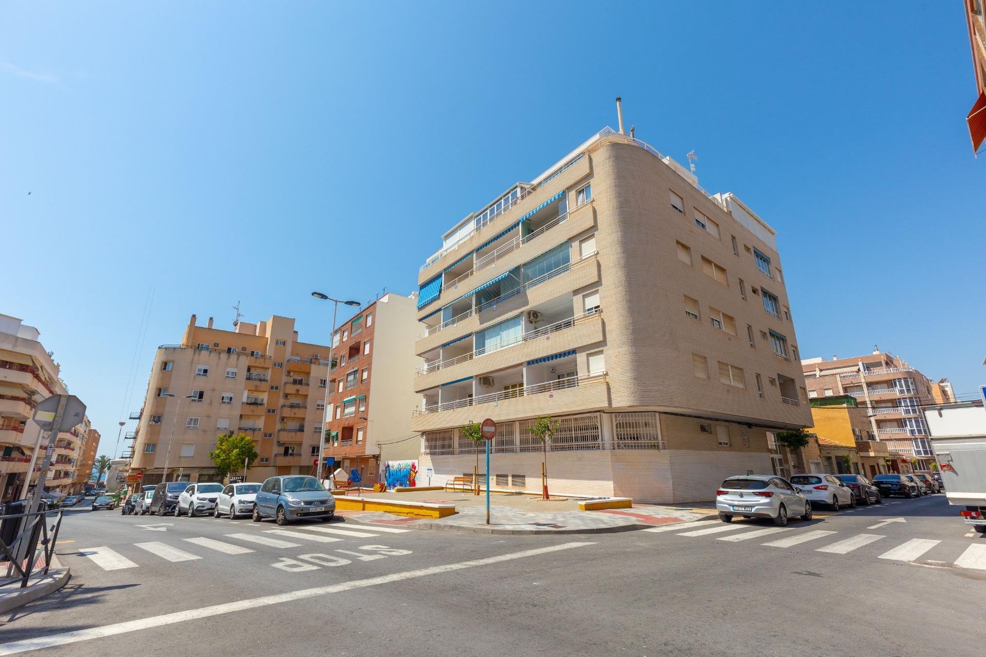 Resale - Apartment -
Torrevieja - Playa del Cura