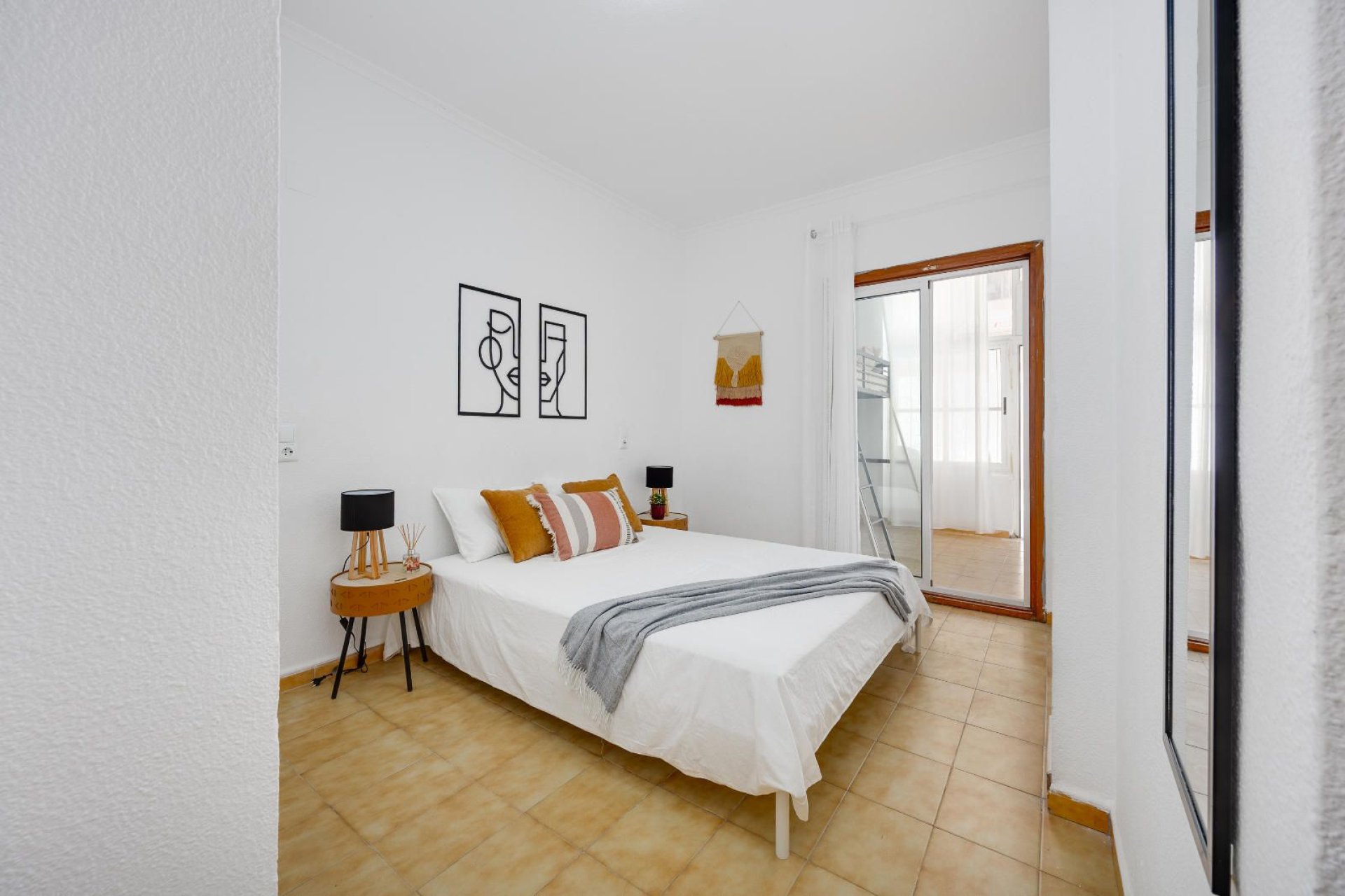 Resale - Apartment -
Torrevieja - Playa del Cura
