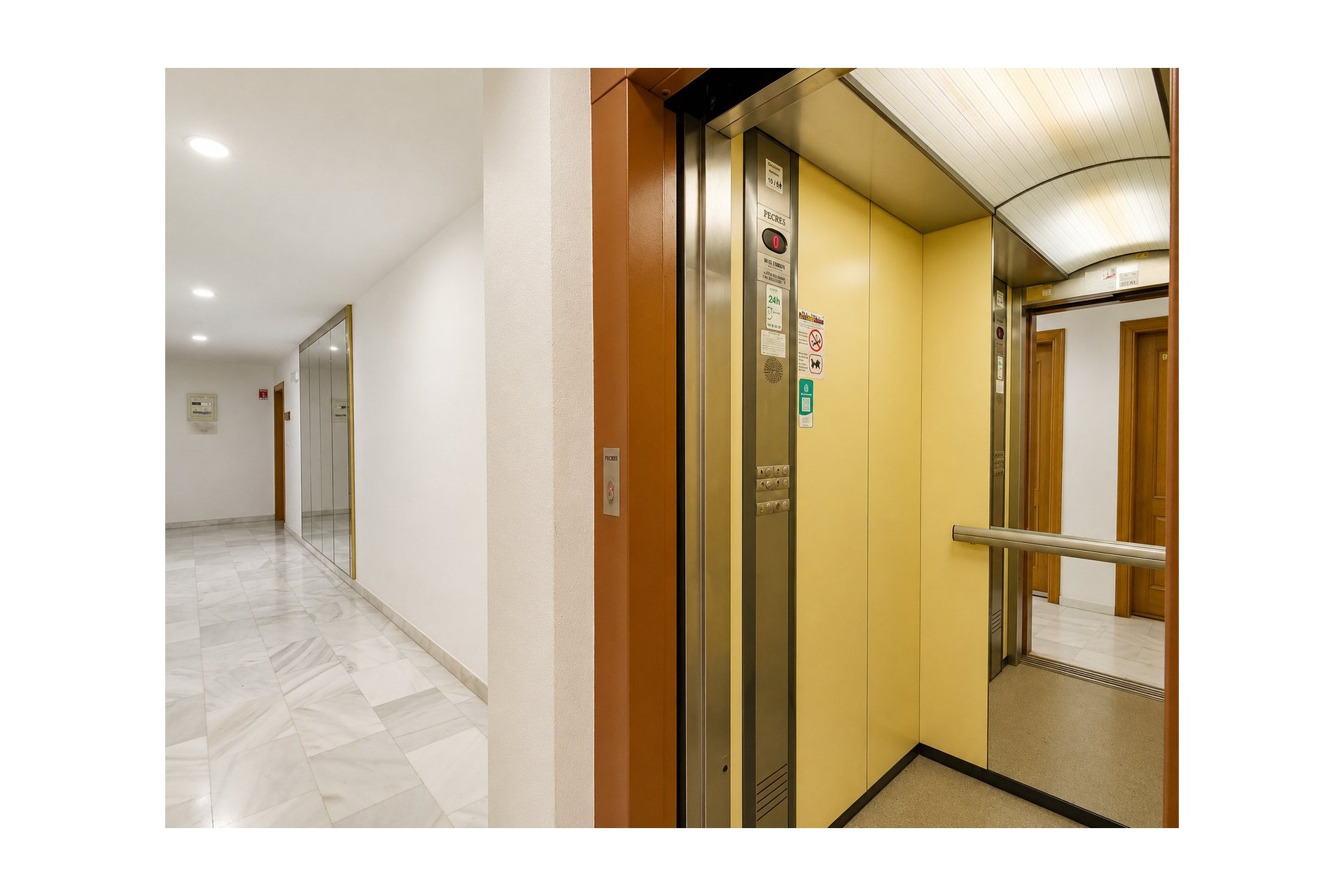 Resale - Apartment -
Torrevieja - Playa del Cura