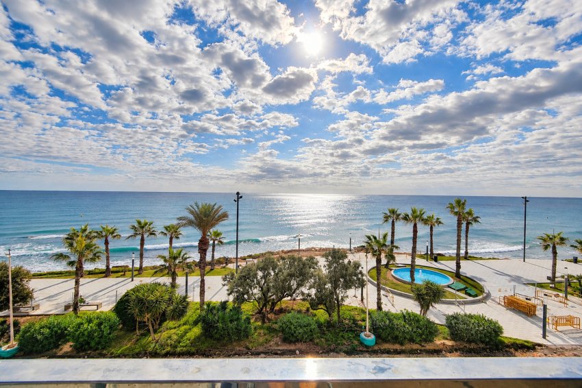 Resale - Apartment -
Torrevieja - Playa del Cura