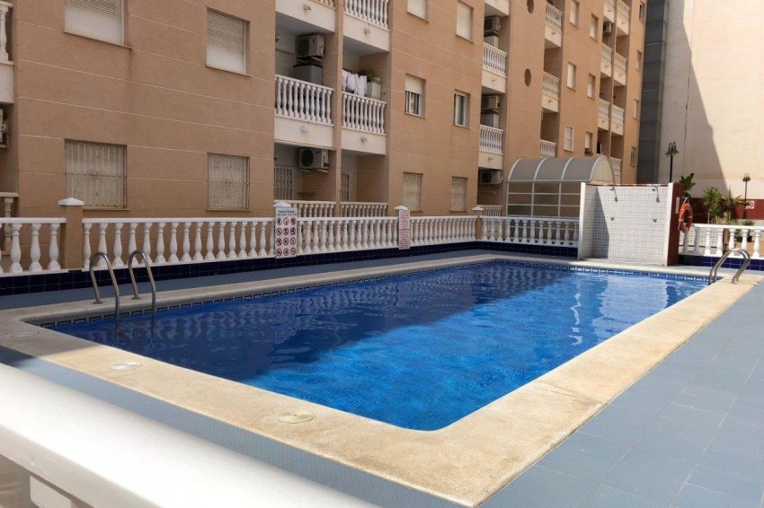 Resale - Apartment -
Torrevieja - Playa del Cura