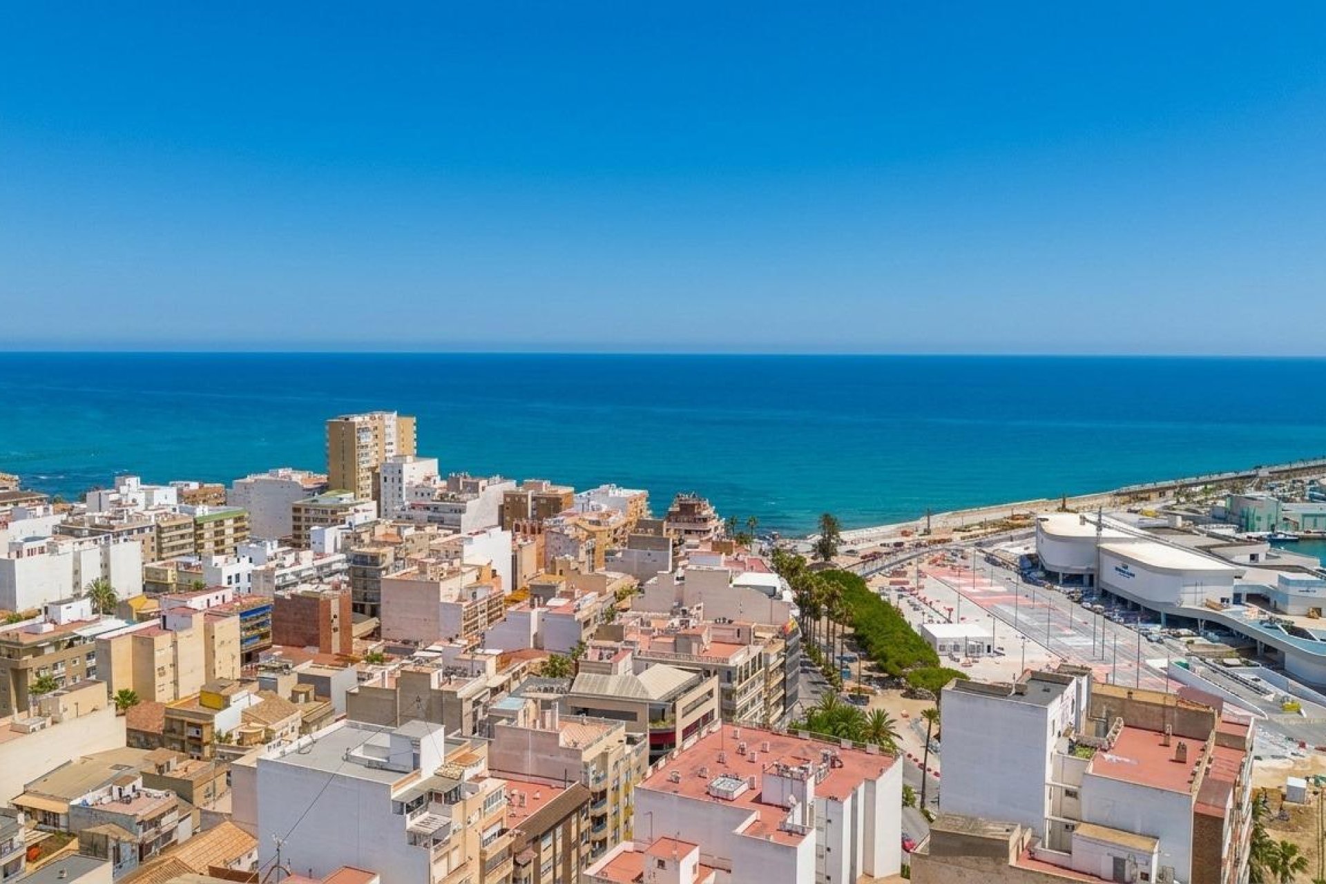 Resale - Apartment -
Torrevieja - Puerto Deportivo