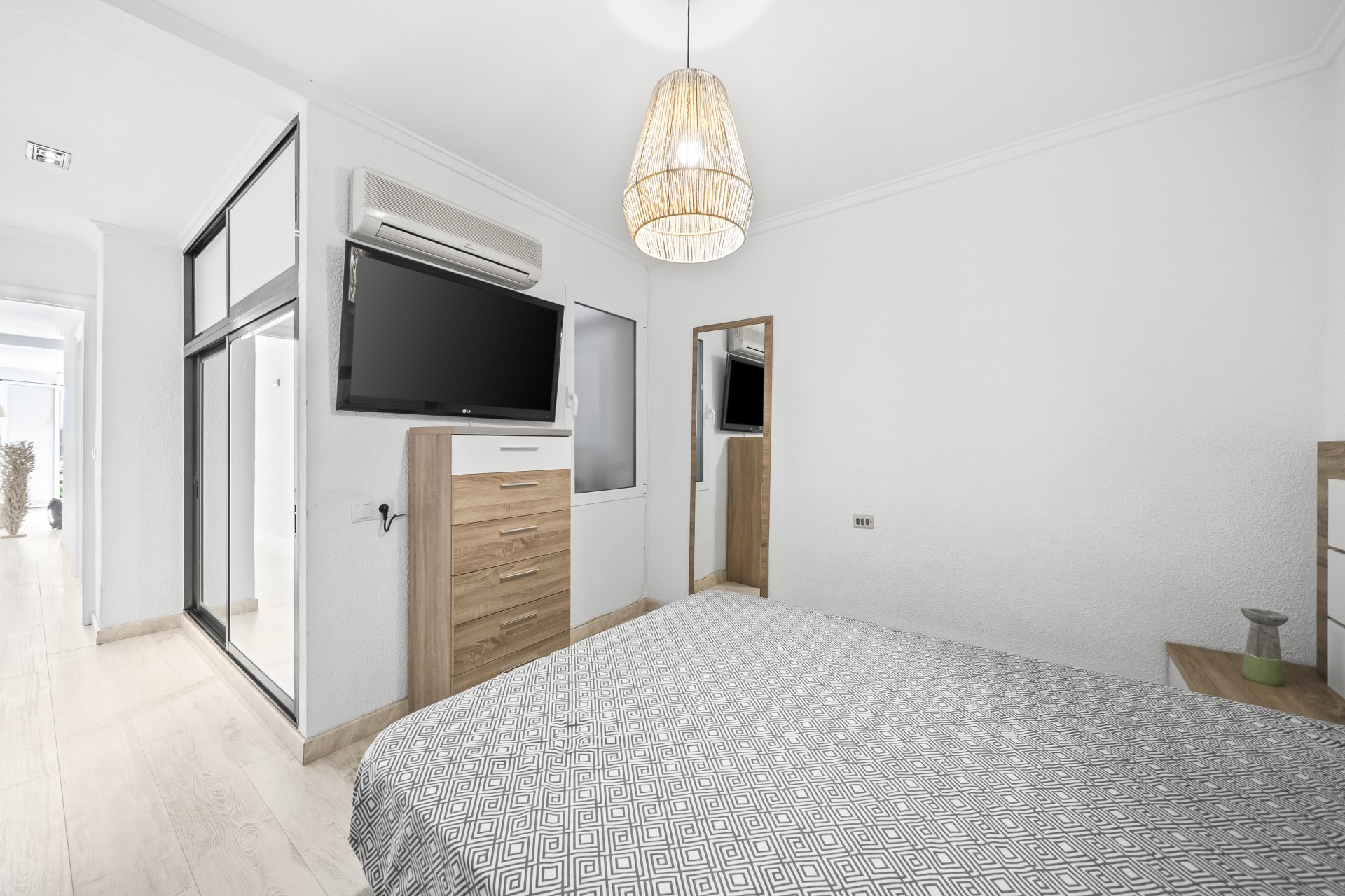 Resale - Apartment -
Torrevieja - Puerto