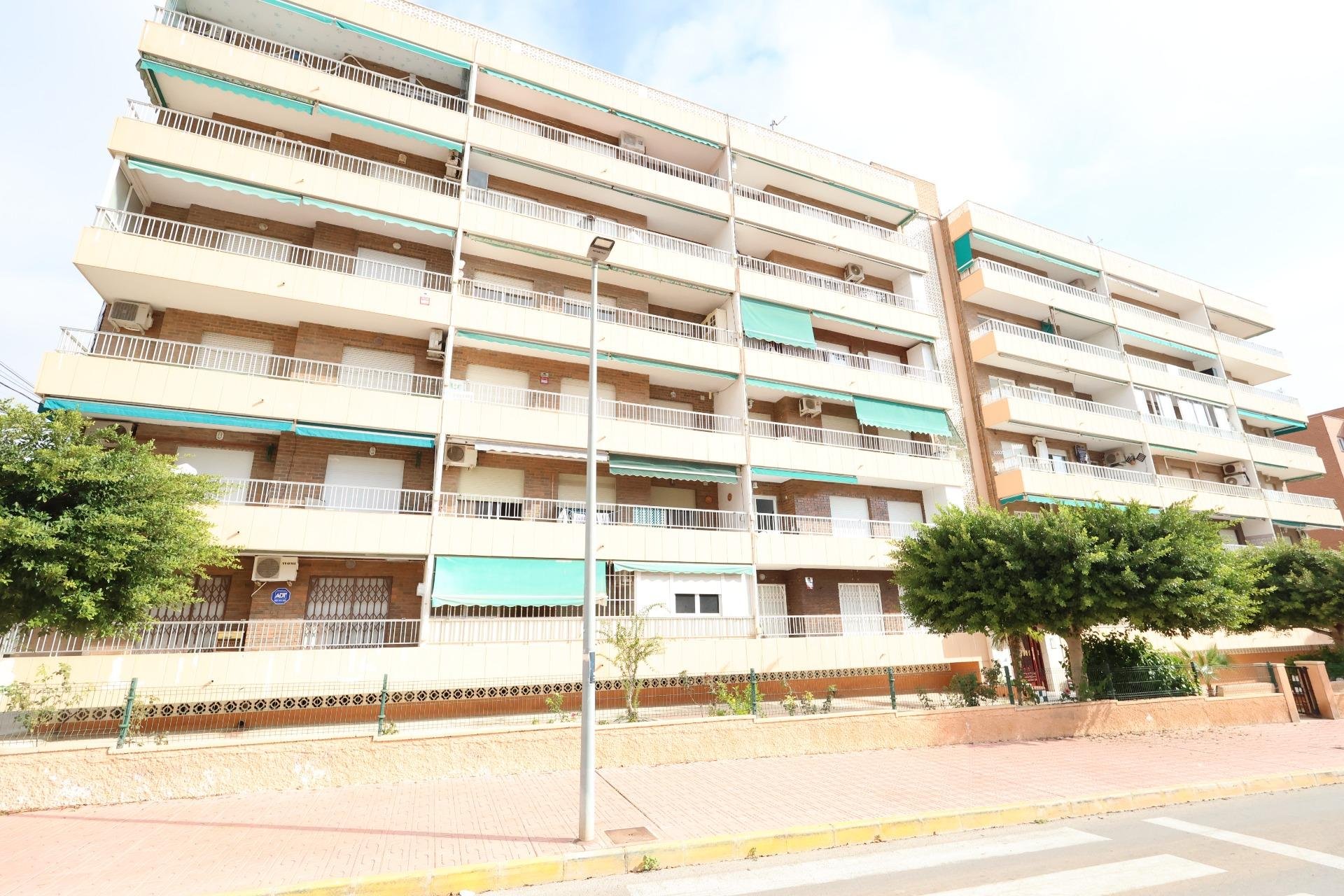 Resale - Apartment -
Torrevieja - Punta Prima