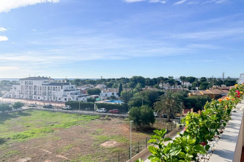 Resale - Apartment -
Torrevieja - Punta Prima