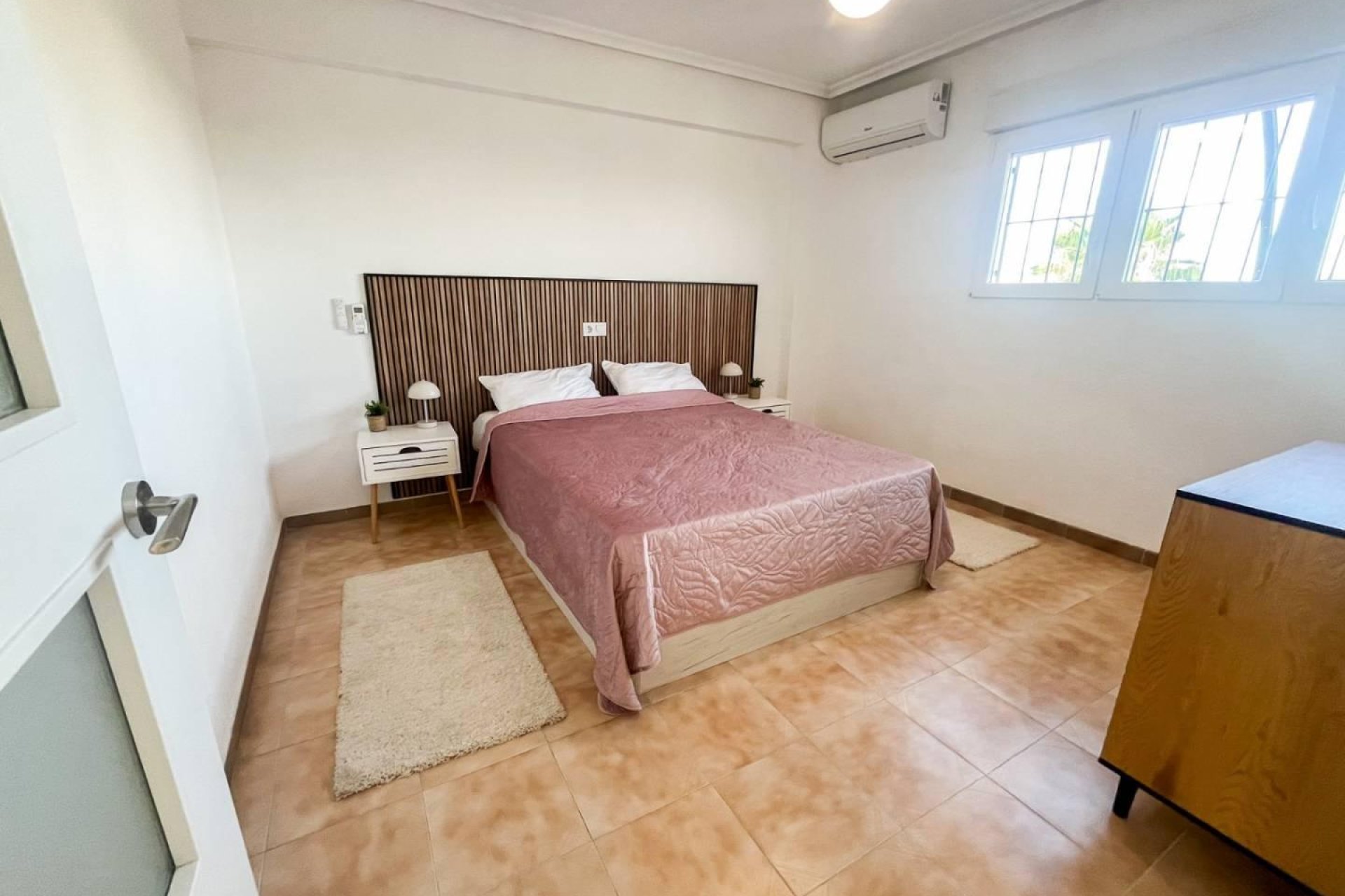 Resale - Apartment -
Torrevieja - Punta Prima