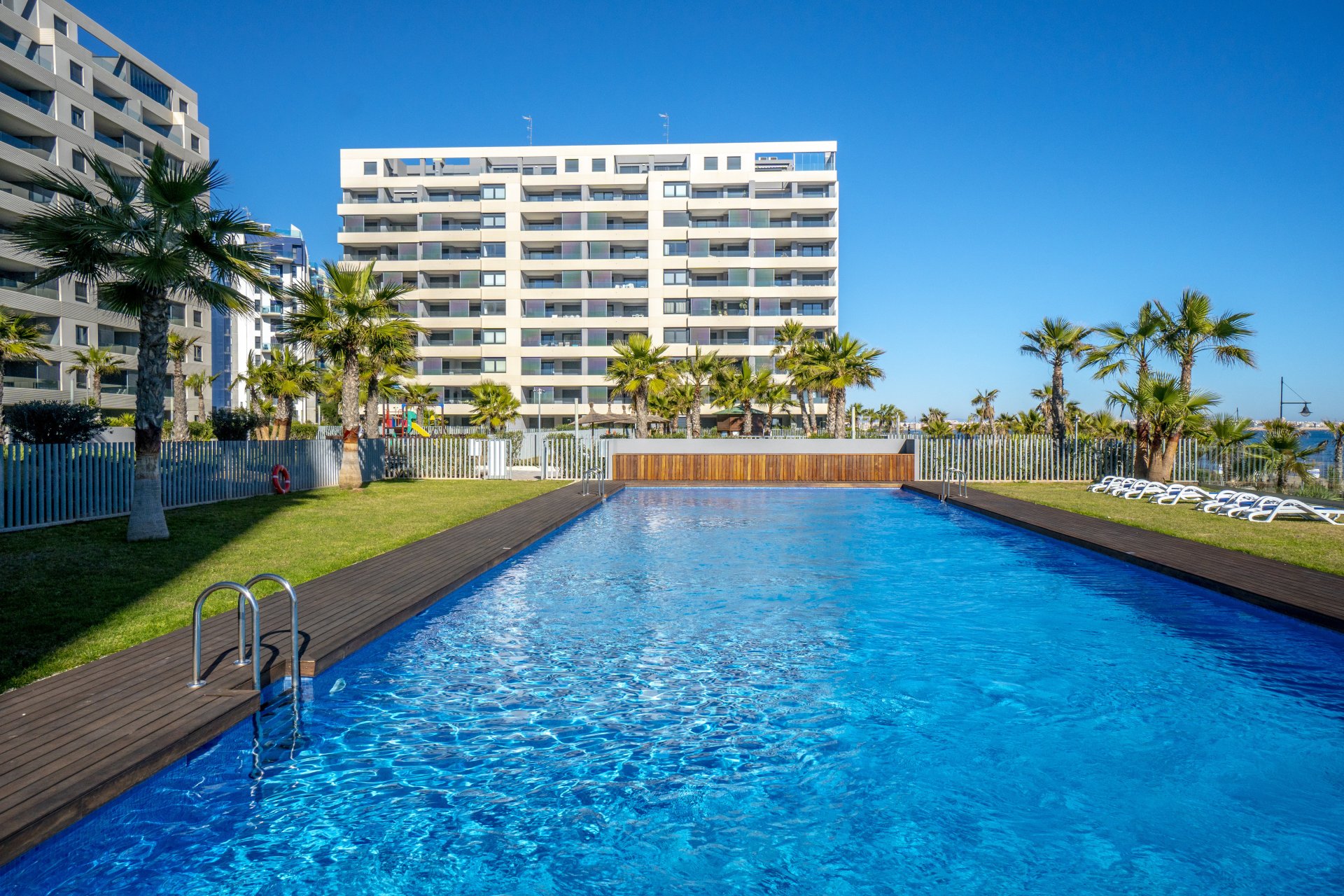 Resale - Apartment -
Torrevieja - Punta Prima