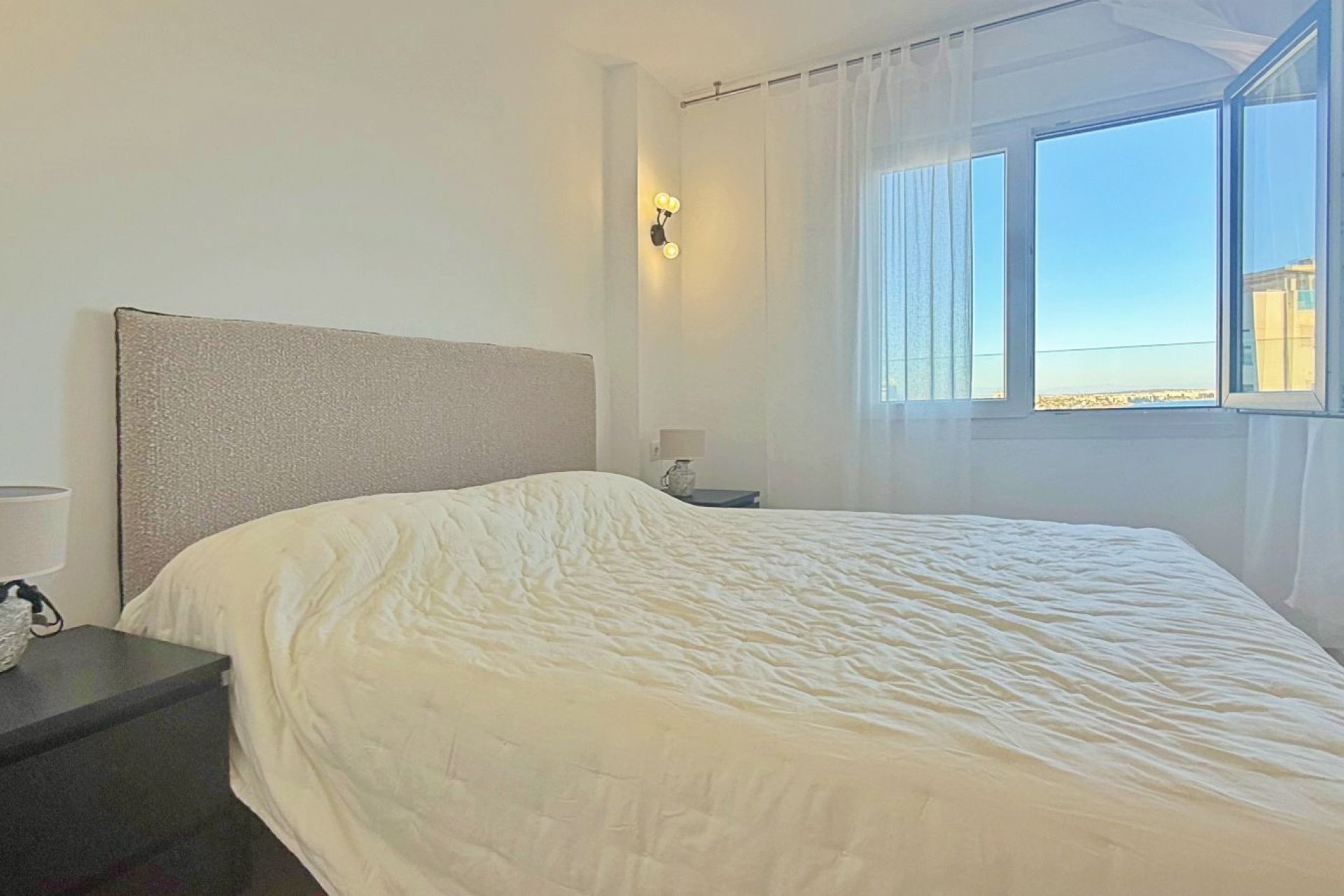 Resale - Apartment -
Torrevieja - Punta Prima