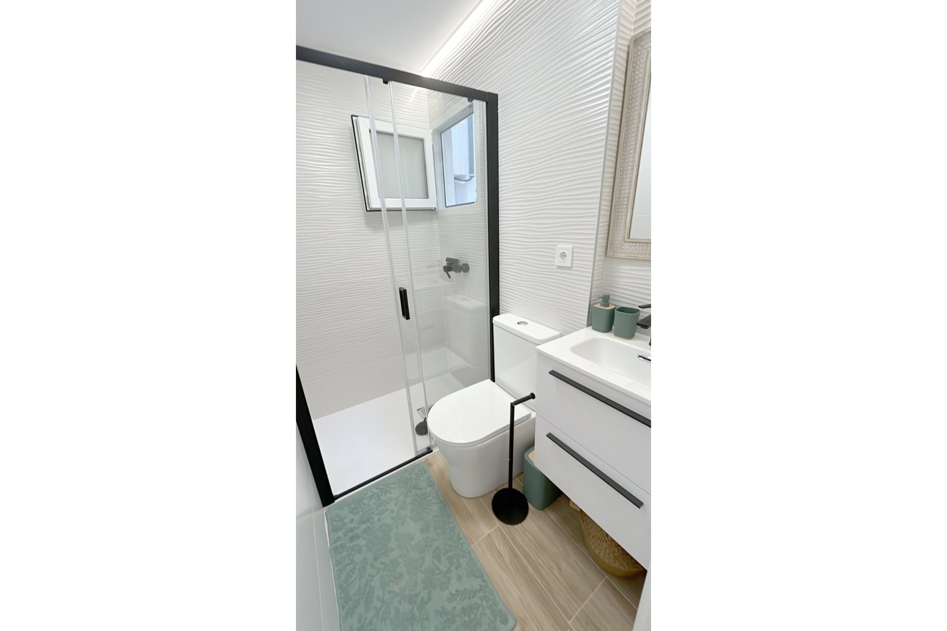 Resale - Apartment -
Torrevieja - Punta Prima