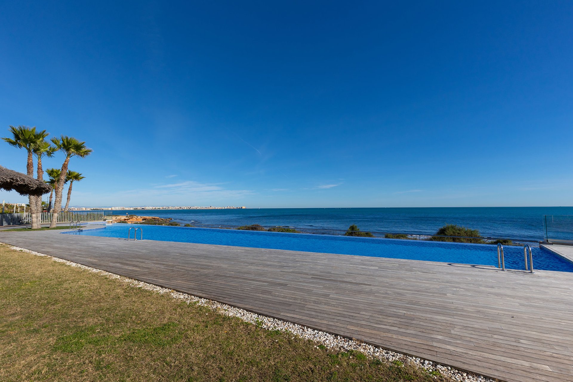 Resale - Apartment -
Torrevieja - Punta Prima