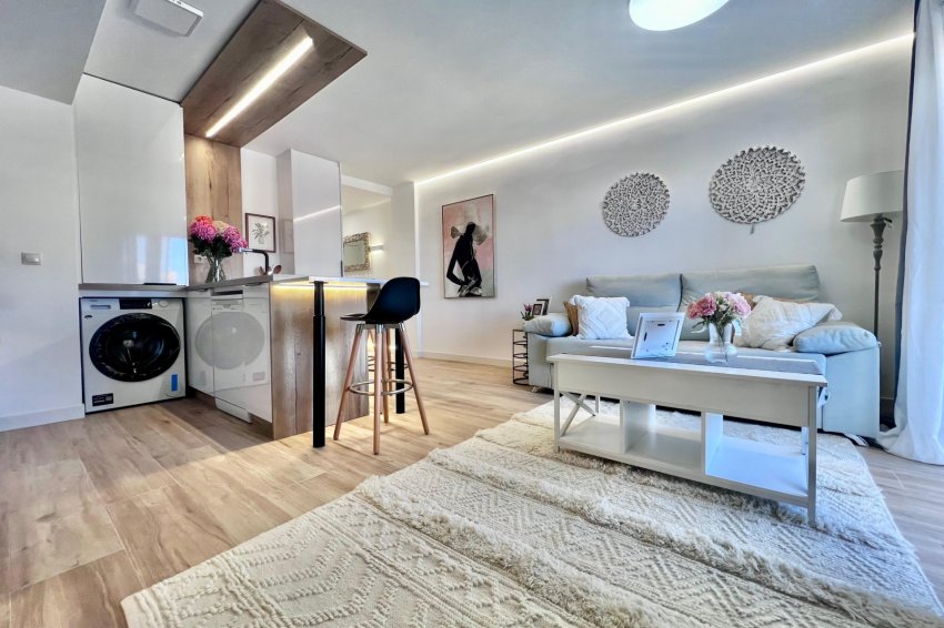 Resale - Apartment -
Torrevieja - Punta prima