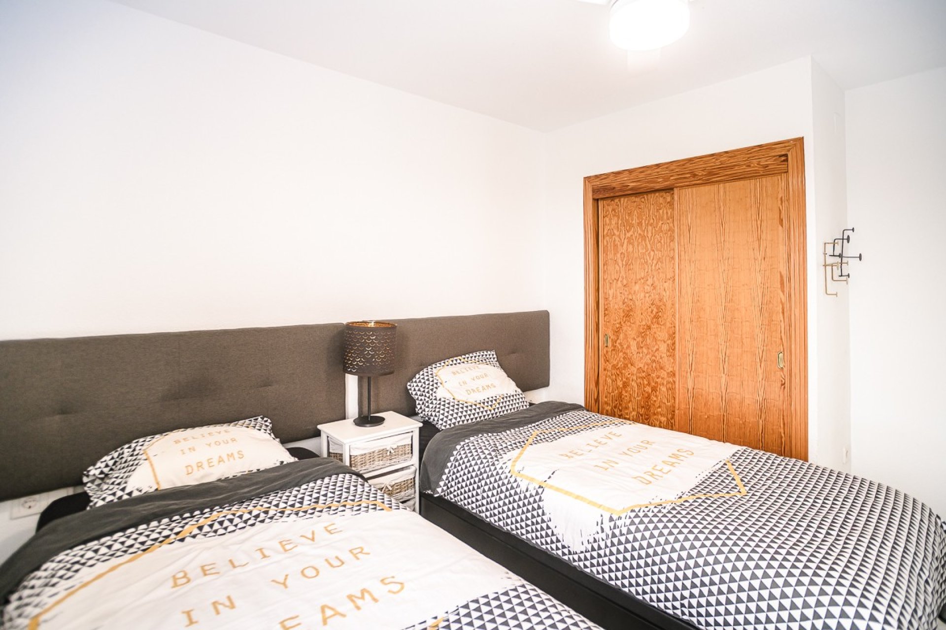 Resale - Apartment -
Torrevieja - Punta Prima