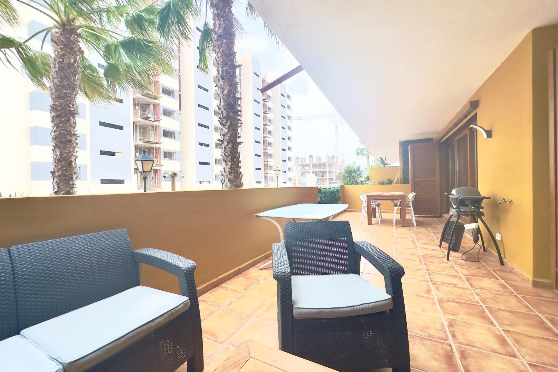 Resale - Apartment -
Torrevieja - Punta prima