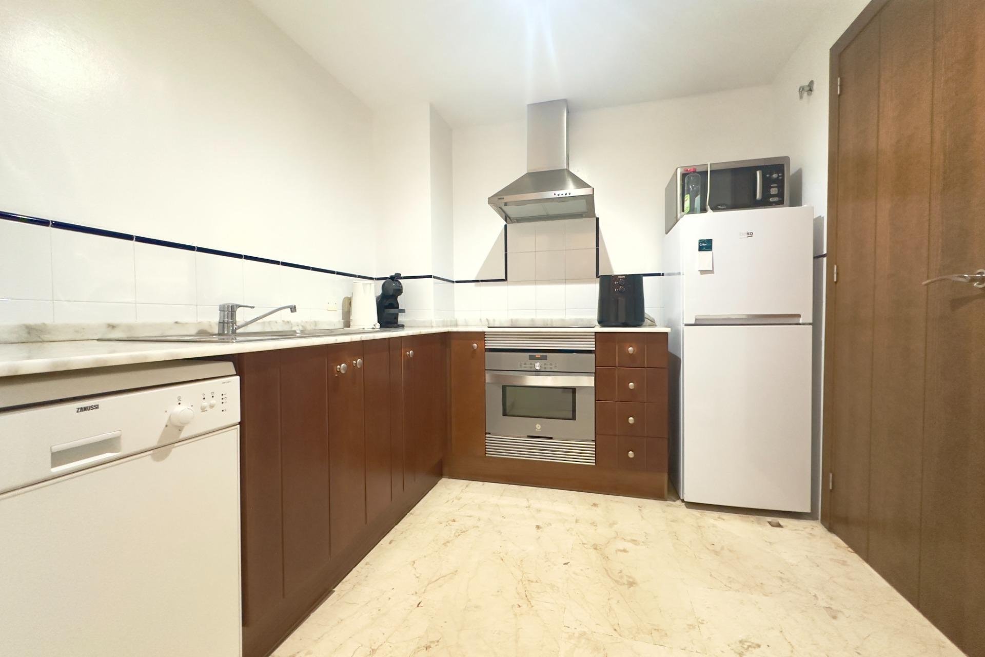 Resale - Apartment -
Torrevieja - Punta prima