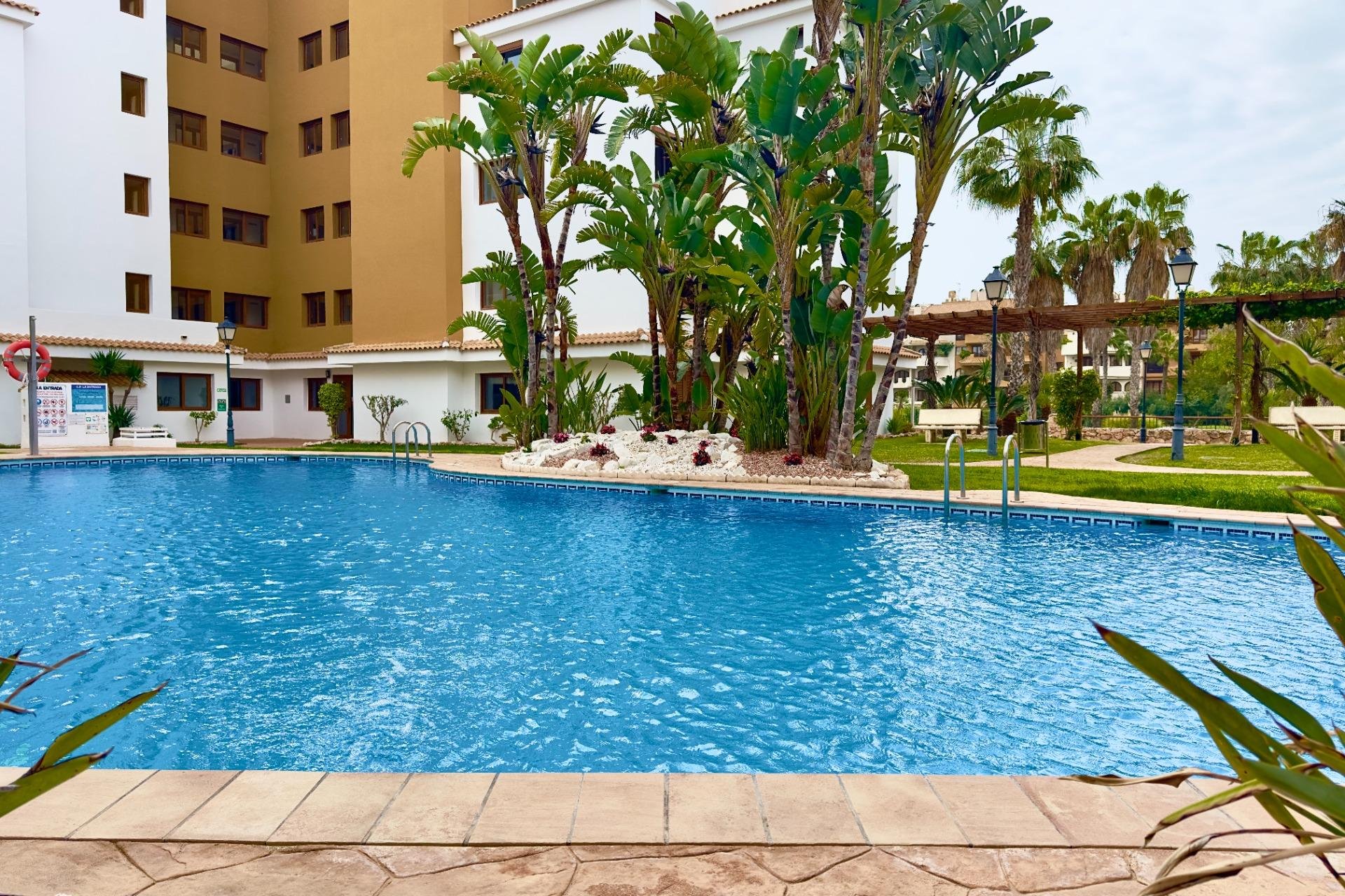 Resale - Apartment -
Torrevieja - Punta prima